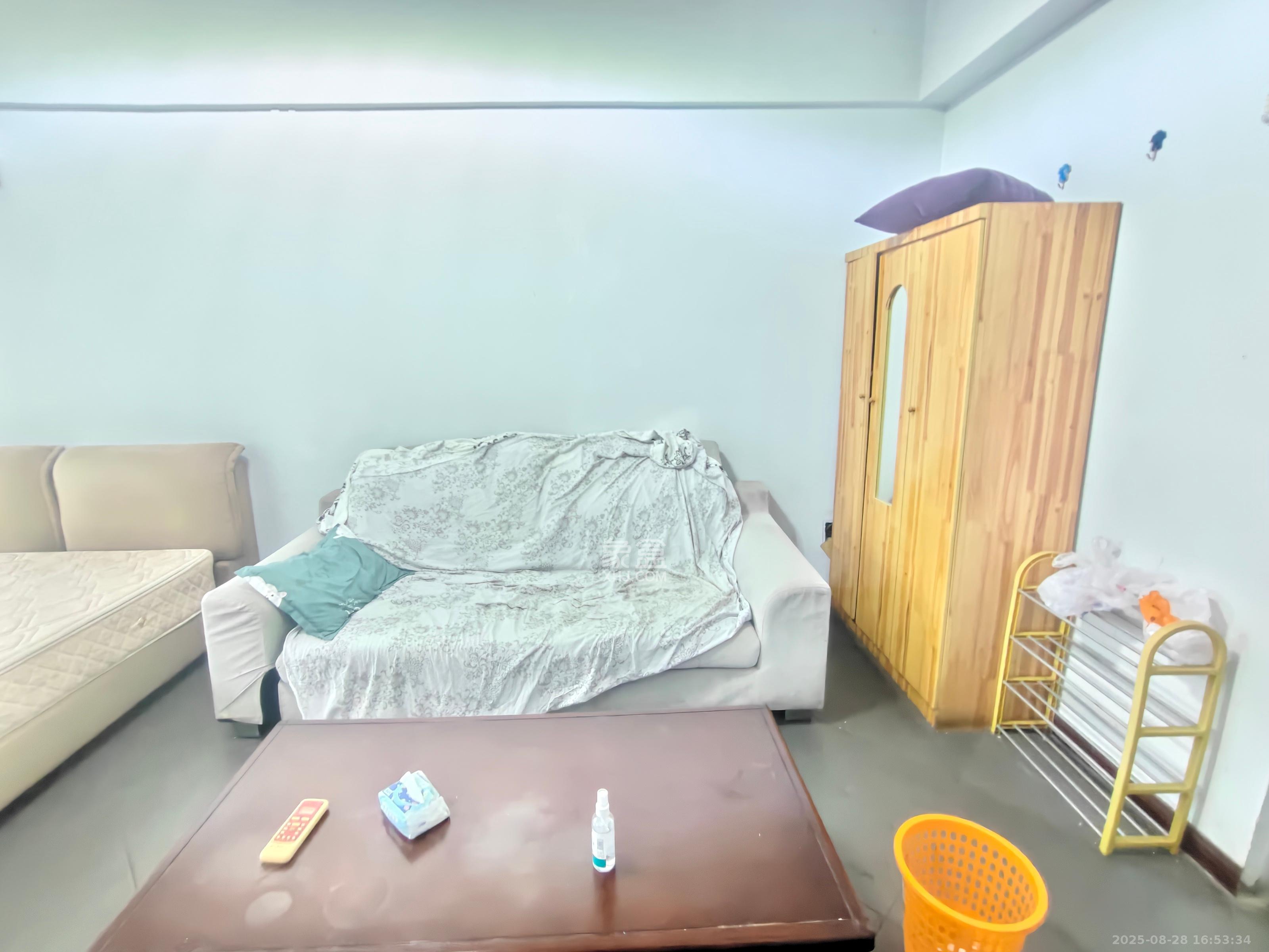名富公寓  1室1厅1卫   1600.00元/月室内图