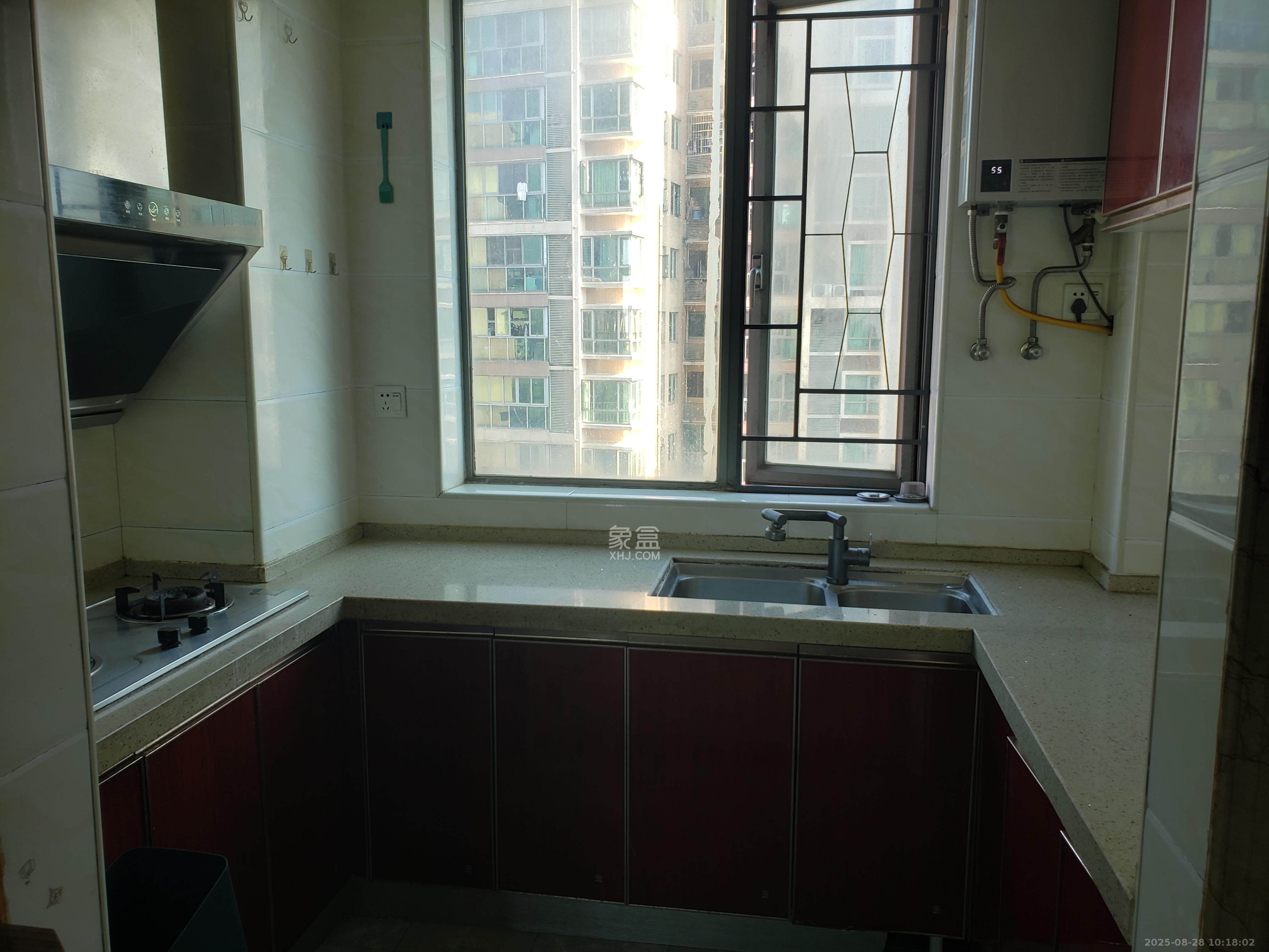 新城新世界一二三期  3室2厅1卫    2300.0元/月 新城新世界一二三期  3室2厅1卫    2300.0元/月室内图