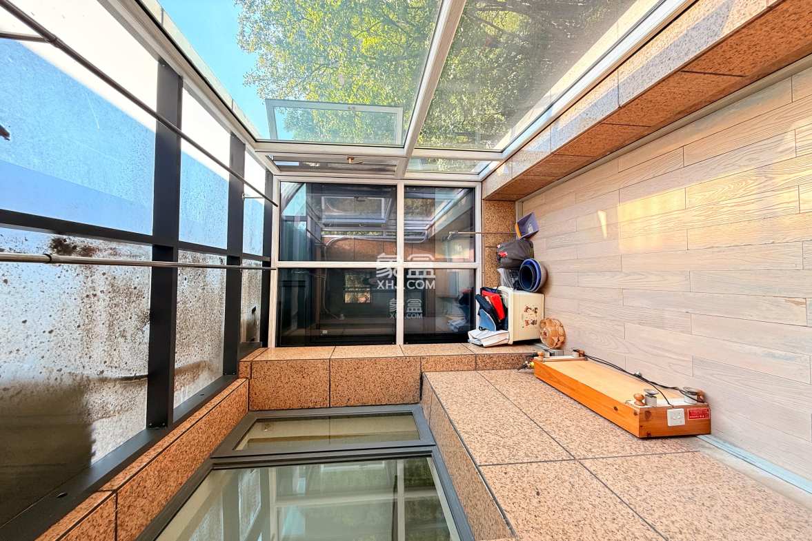 半山壹号  1室2厅1卫    2750.0元/月 半山壹号  1室2厅1卫    2750.0元/月室内图