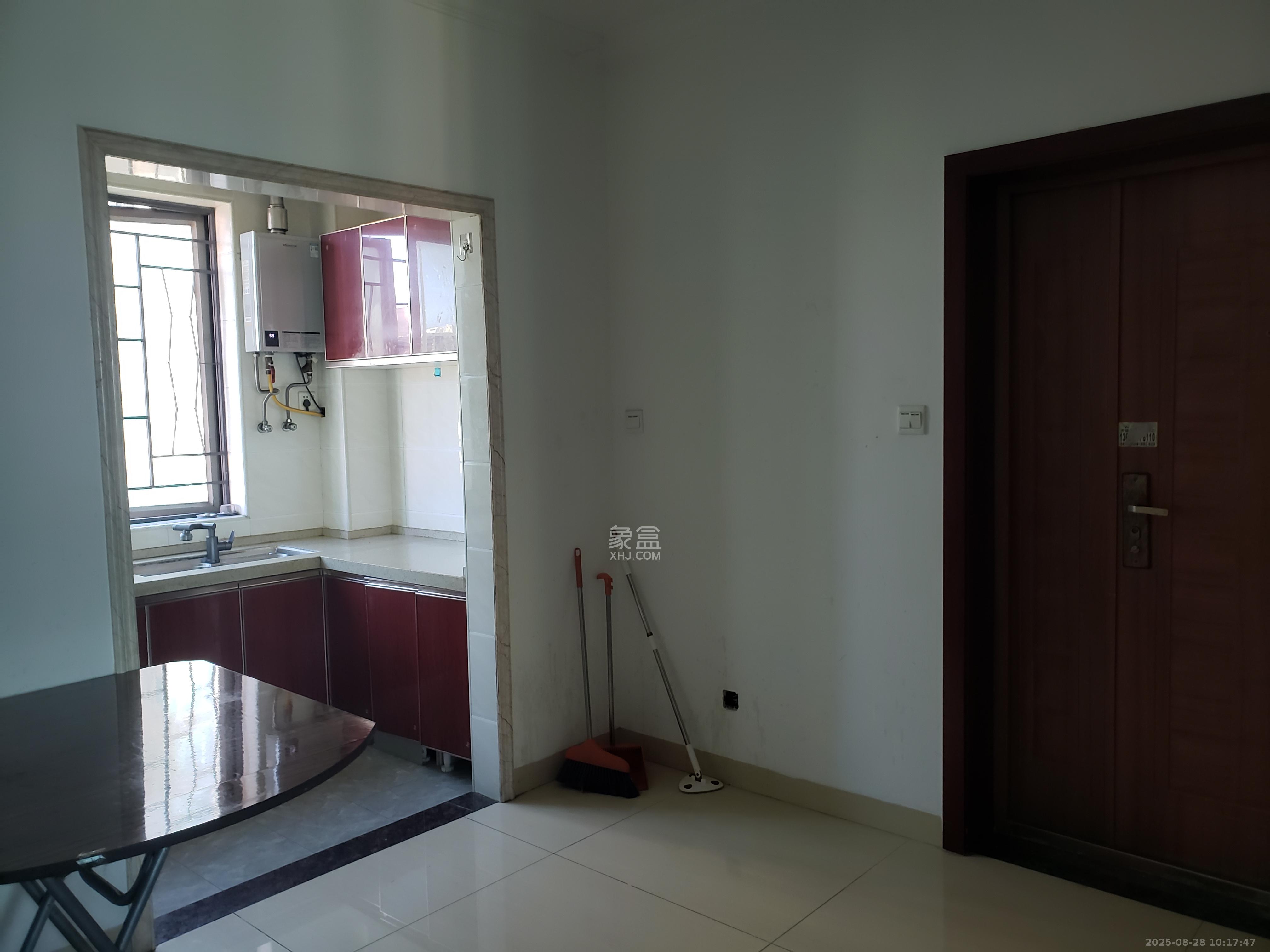 新城新世界一二三期  3室2厅1卫    2300.0元/月 新城新世界一二三期  3室2厅1卫    2300.0元/月室内图