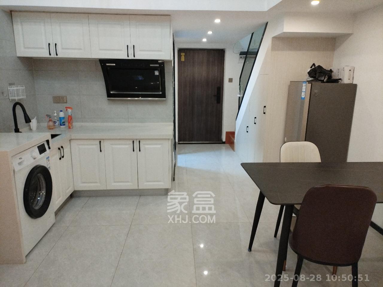 龙湖新壹城  1室1厅1卫   2300.00元/月室内图