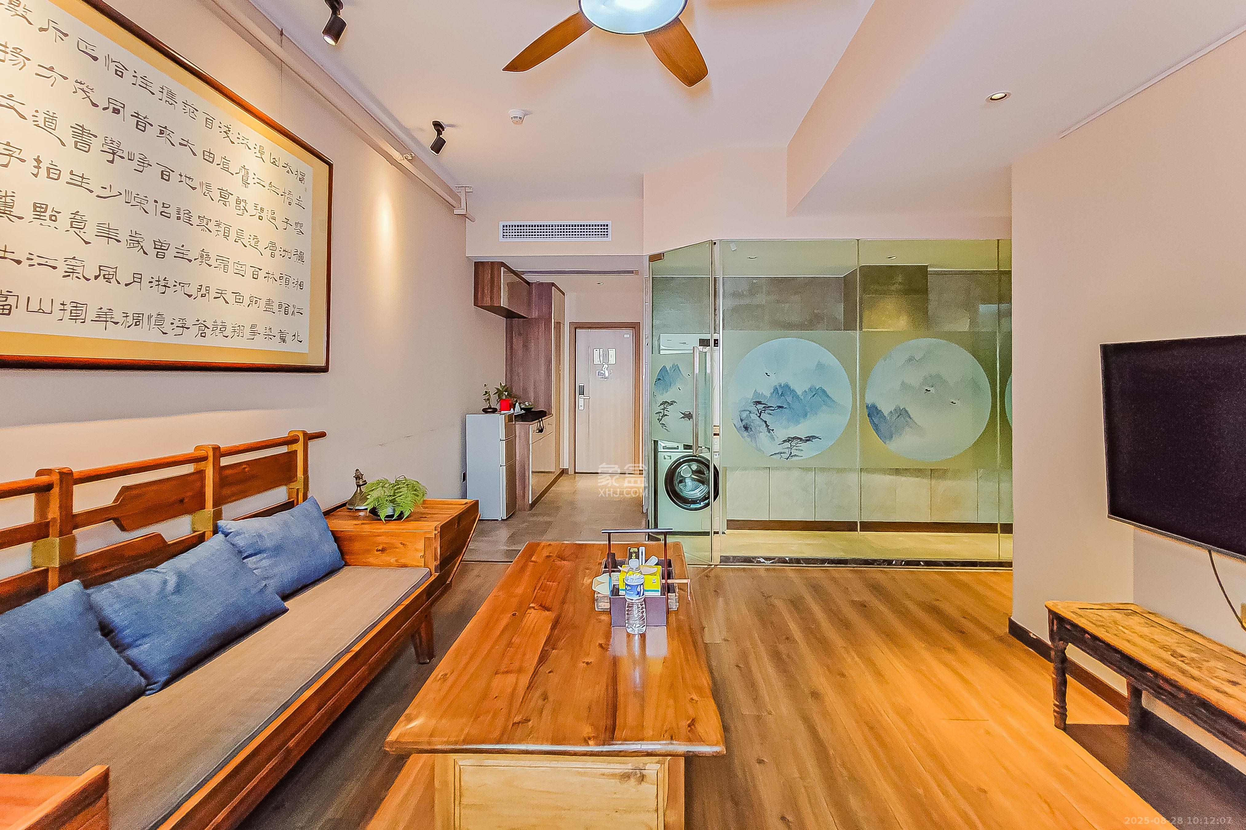 汇景发展环球中心  2室1厅1卫    115.0万 汇景发展环球中心  2室1厅1卫    115.0万客厅