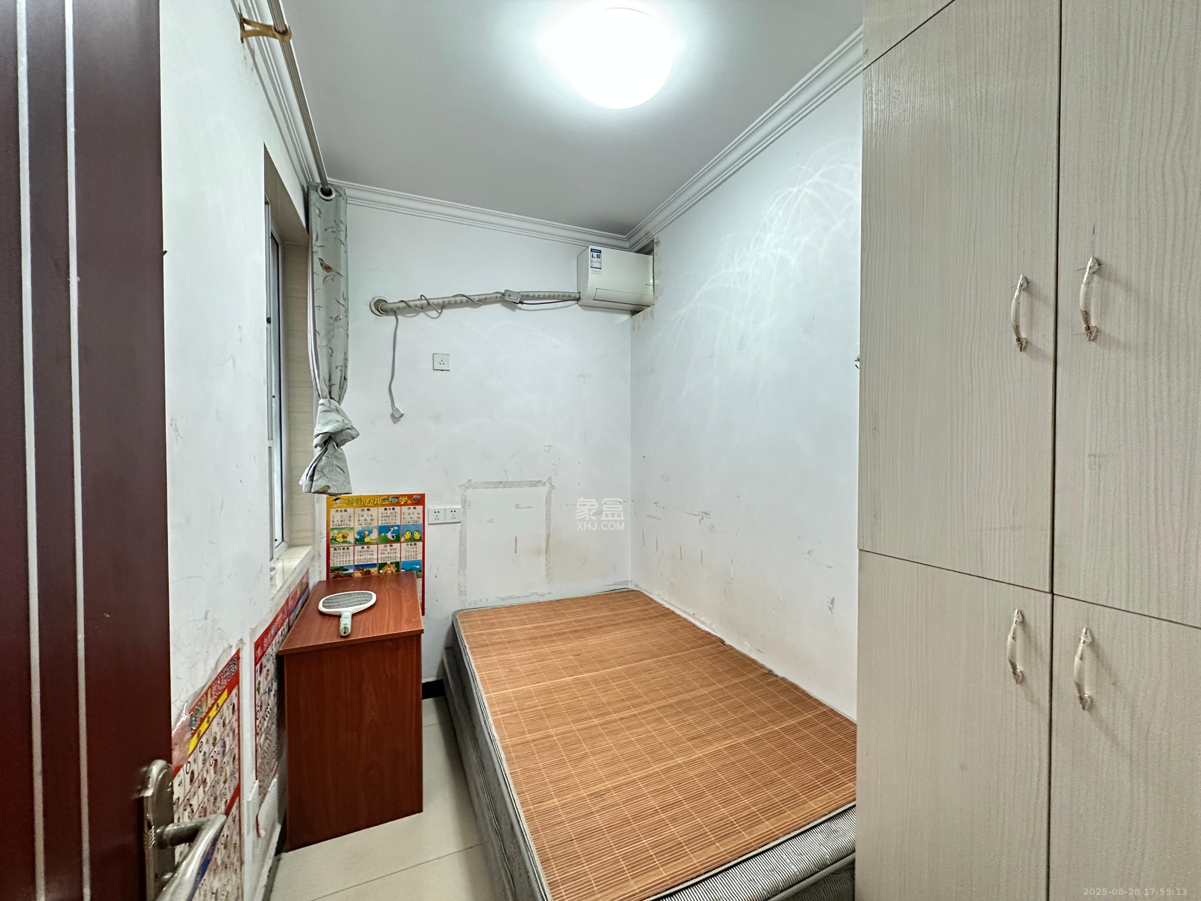 丽发新城 2室2厅1卫 1600.0元/月 丽发新城 2室2厅1卫 1600.0元/月室内图