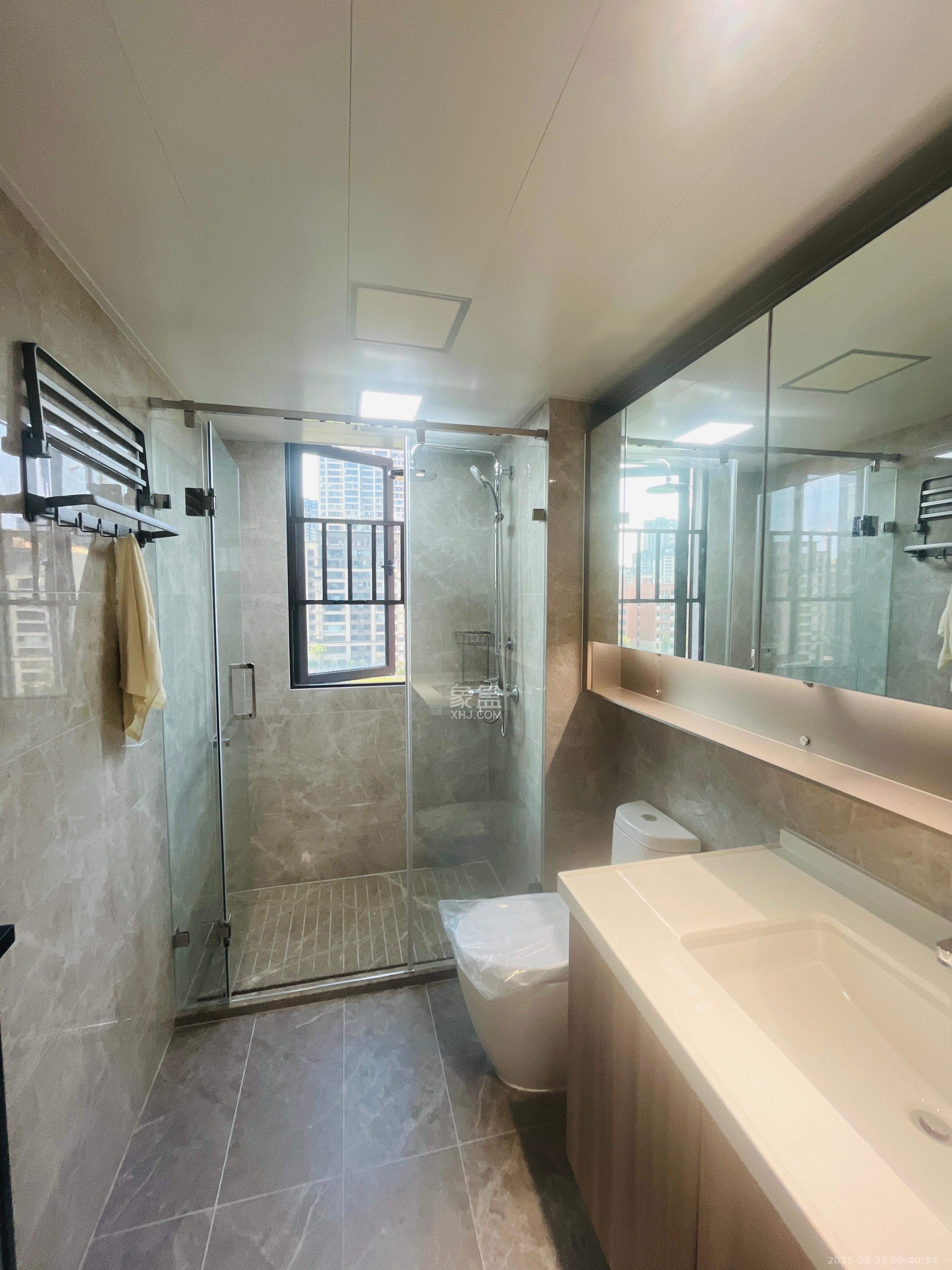 澳海文澜府 3室2厅2卫 2200.0元/月 澳海文澜府 3室2厅2卫 2200.0元/月室内图