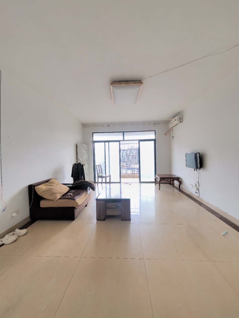 华荣府  4室2厅2卫    150.0万 华荣府  4室2厅2卫    150.0万户型图