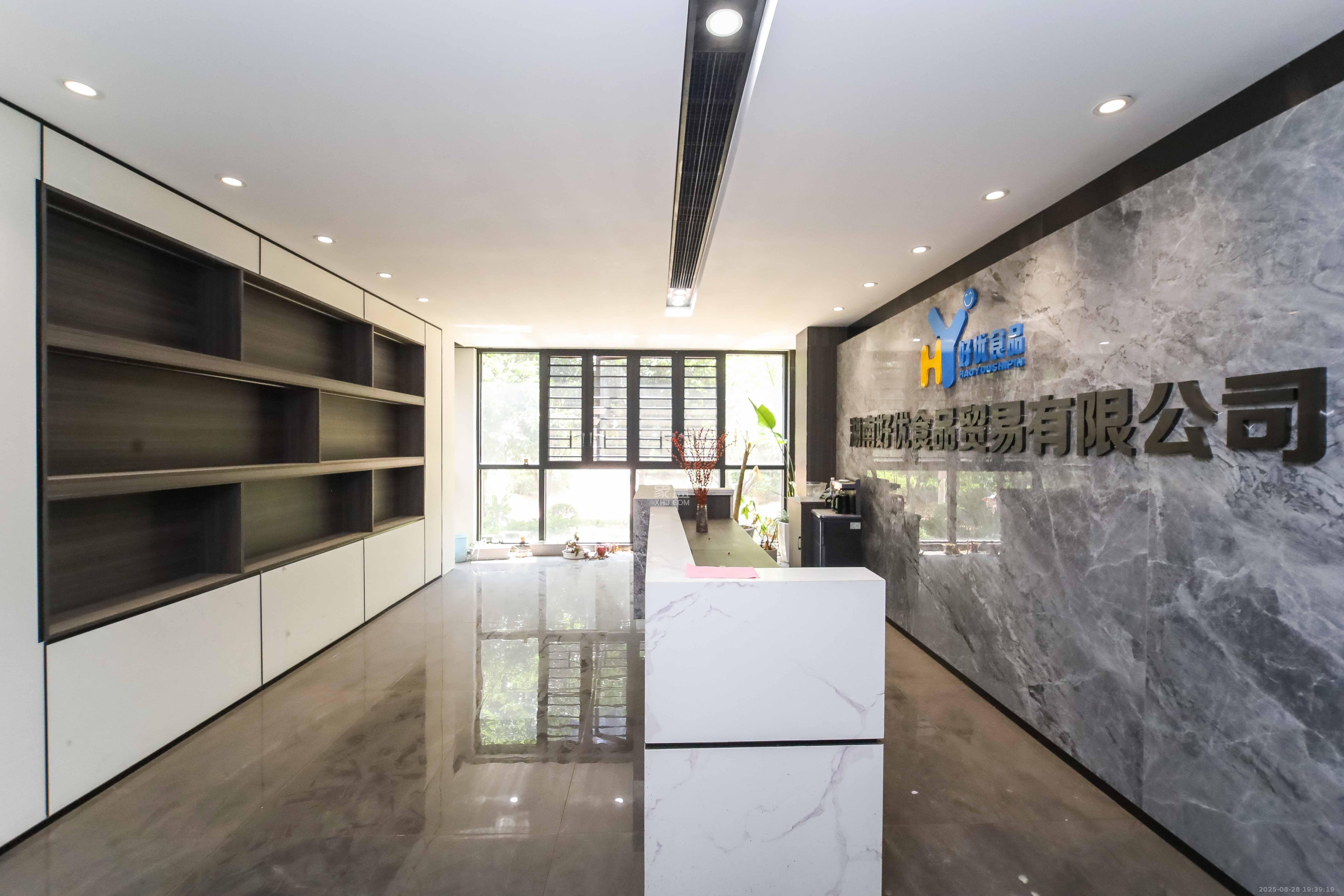 锦湘国际星城四期(金丽苑)  4室2厅3卫    480.0万 锦湘国际星城四期(金丽苑)  4室2厅3卫    480.0万客厅