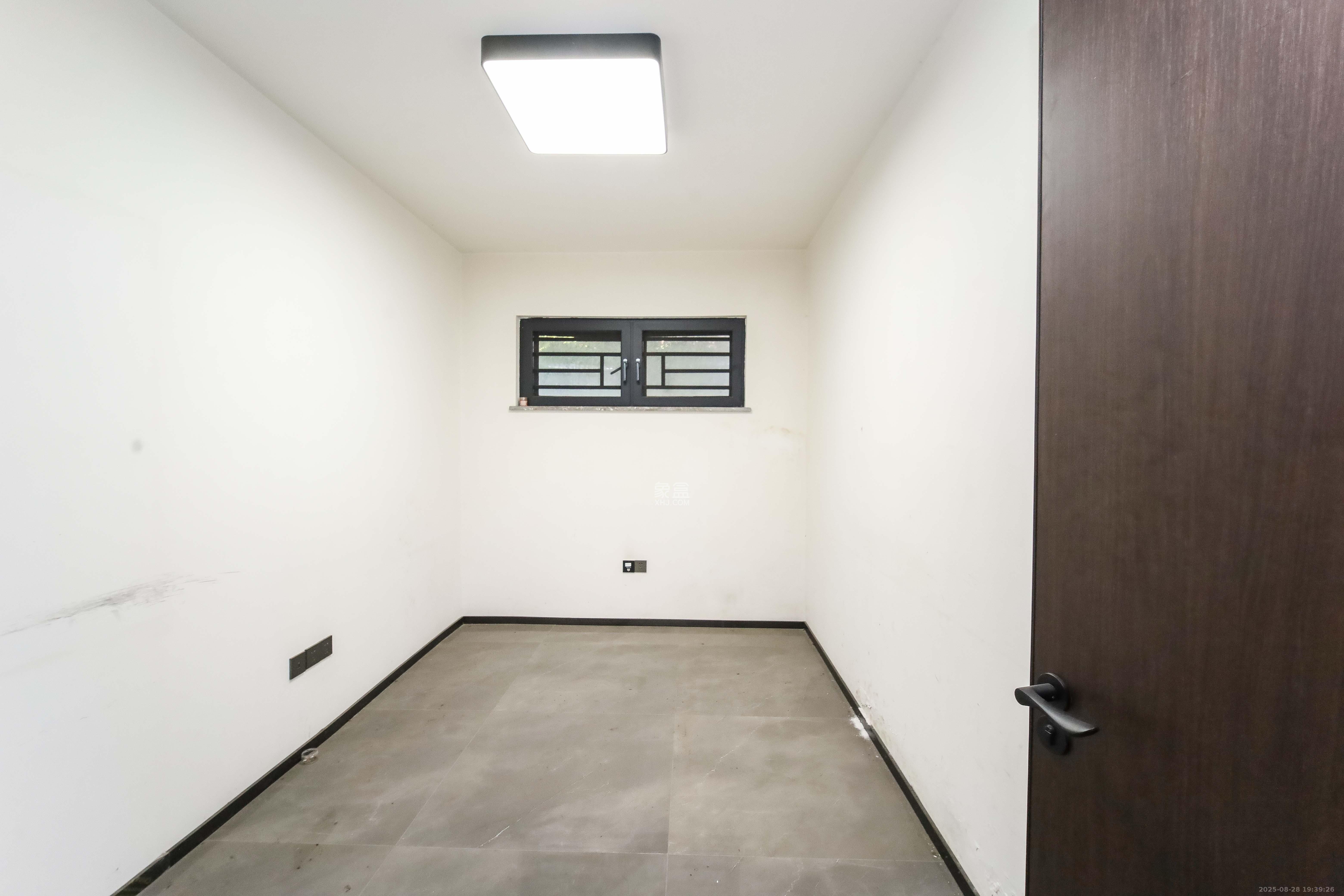 锦湘国际星城四期(金丽苑)  4室2厅3卫    480.0万 锦湘国际星城四期(金丽苑)  4室2厅3卫    480.0万其他