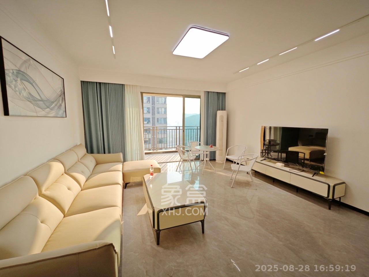 梅溪湖金茂湾  4室2厅2卫    4500.0元/月 梅溪湖金茂湾  4室2厅2卫    4500.0元/月室内图