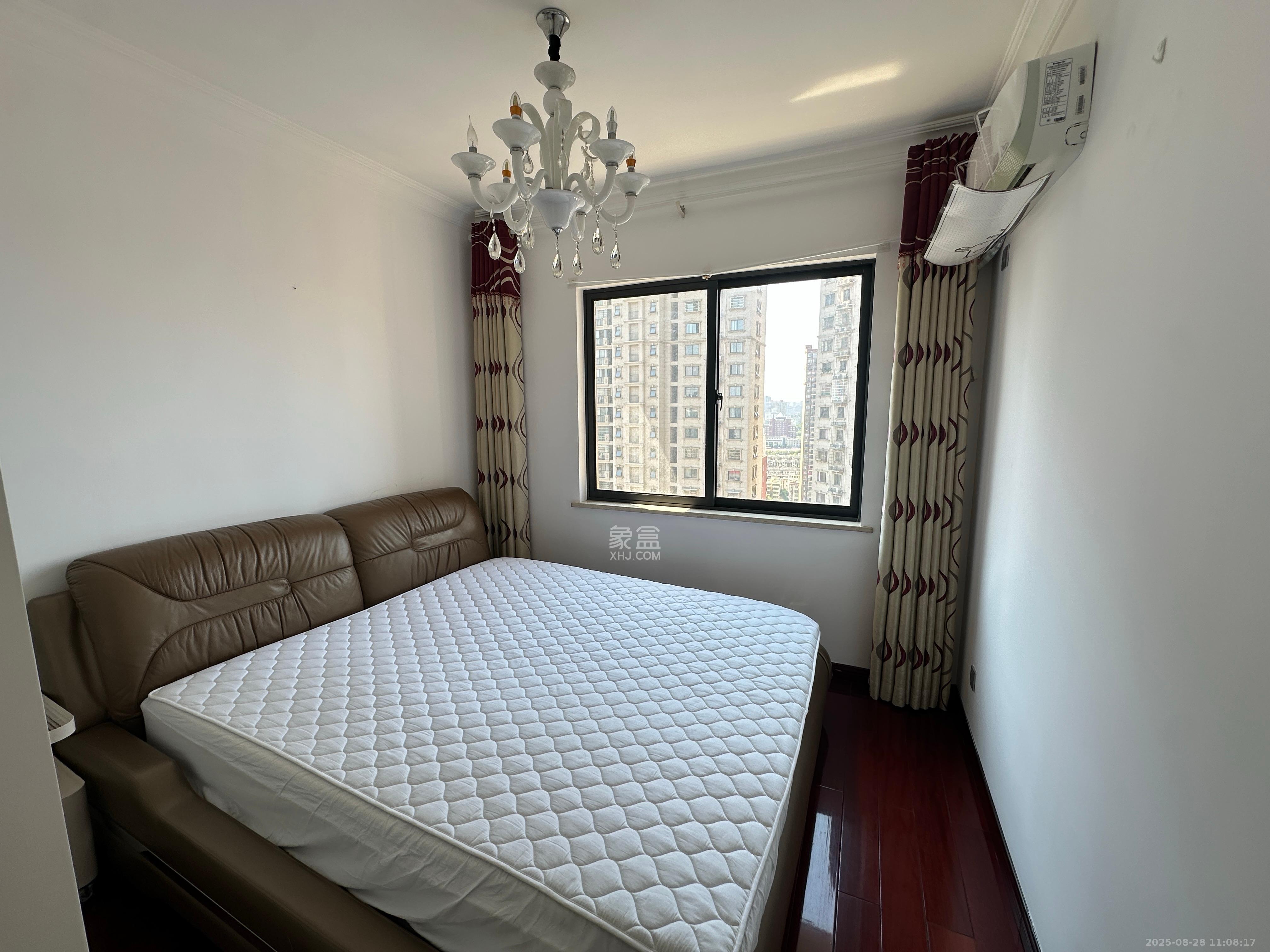 阳光锦城  3室1厅1卫    4500.0元/月室内图