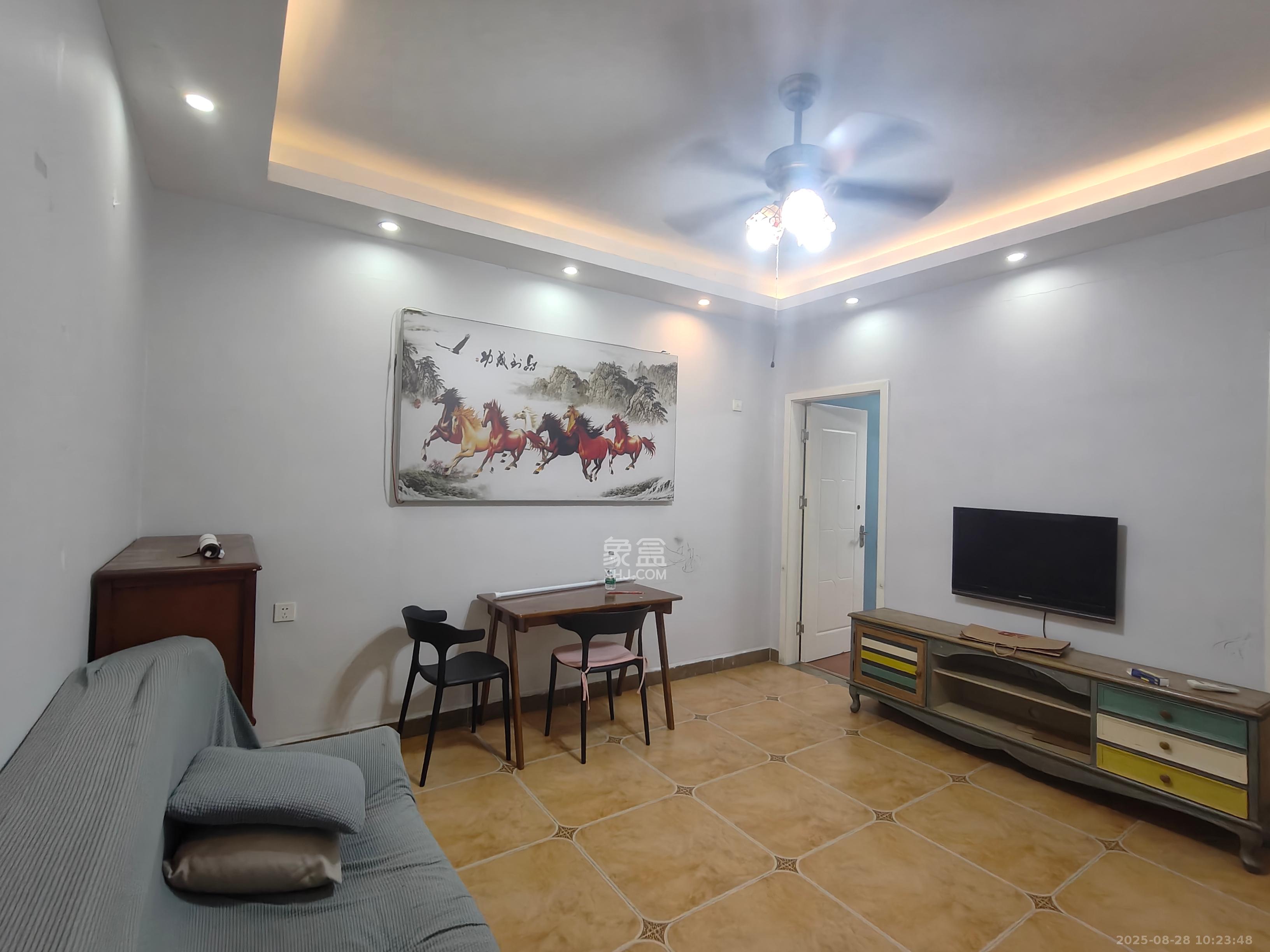 万博汇 2室1厅1卫 1800.0元/月 万博汇 2室1厅1卫 1800.0元/月室内图