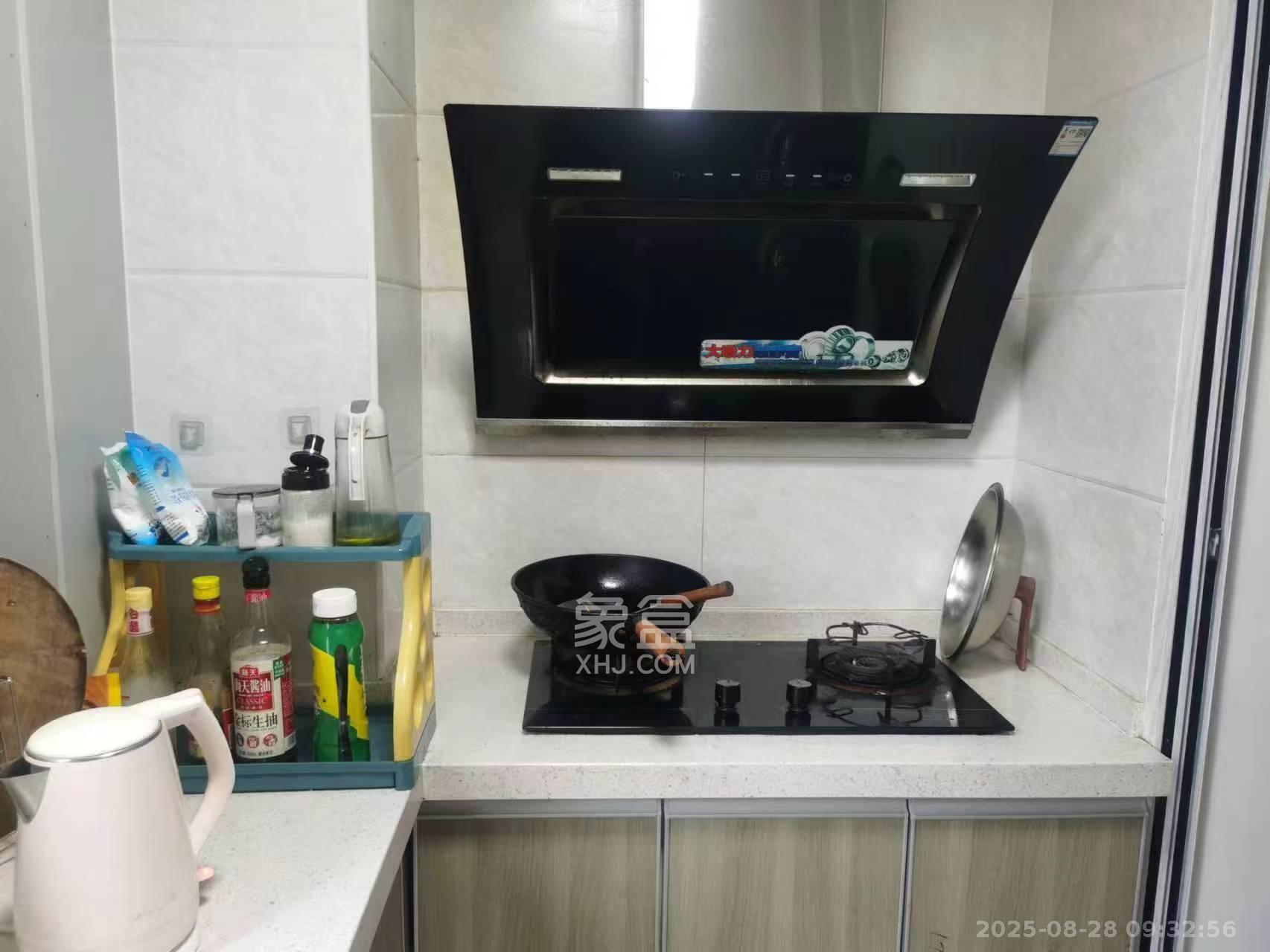 勤诚达境界城 4室2厅2卫 2500.0元/月 勤诚达境界城 4室2厅2卫 2500.0元/月室内图