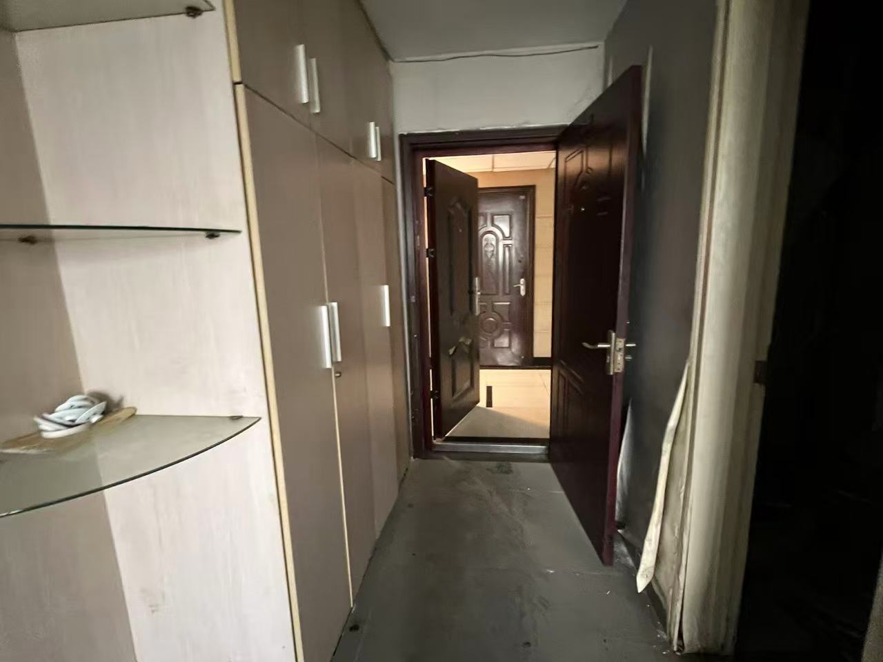三湘大厦  1室1厅1卫    13.8万室内图