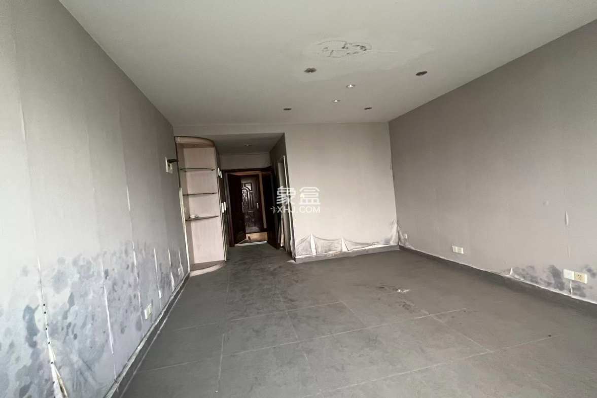 三湘大厦 1室1厅1卫 13.8万 三湘大厦 1室1厅1卫 13.8万室内图