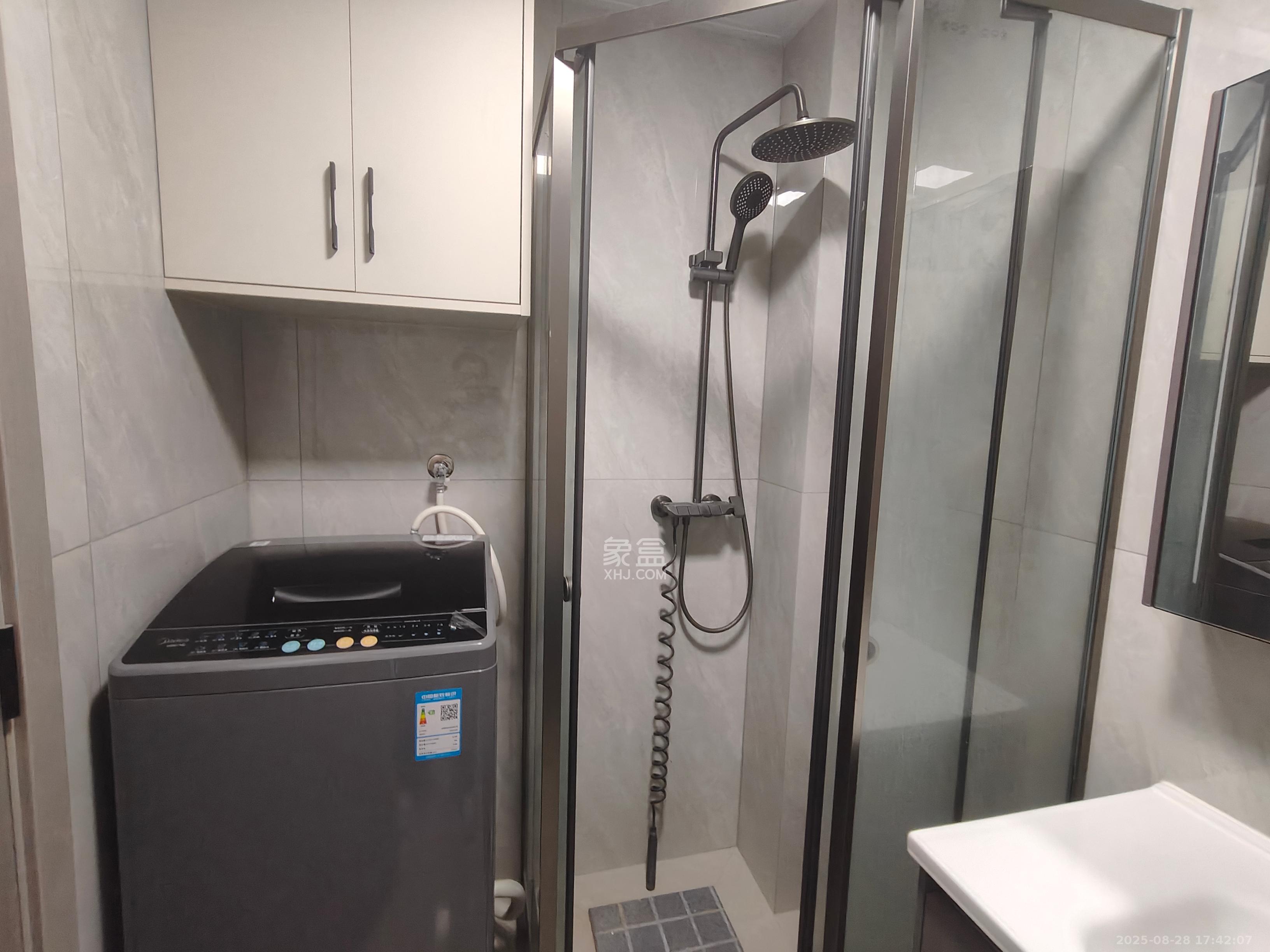 明发国际城  1室1厅1卫    1200.0元/月 明发国际城  1室1厅1卫    1200.0元/月室内图