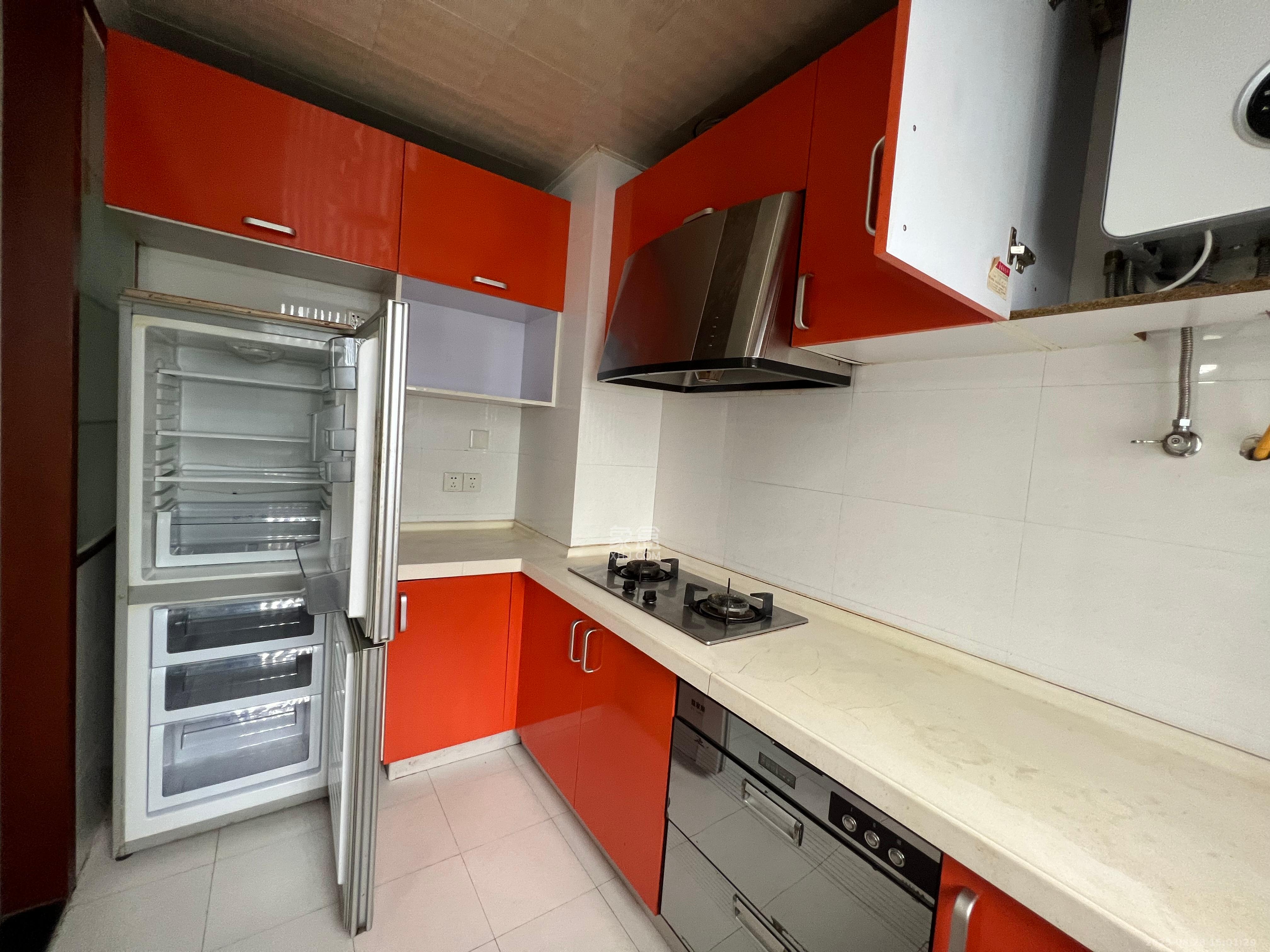 天城泰祥苑  3室2厅2卫    3000.0元/月 天城泰祥苑  3室2厅2卫    3000.0元/月室内图