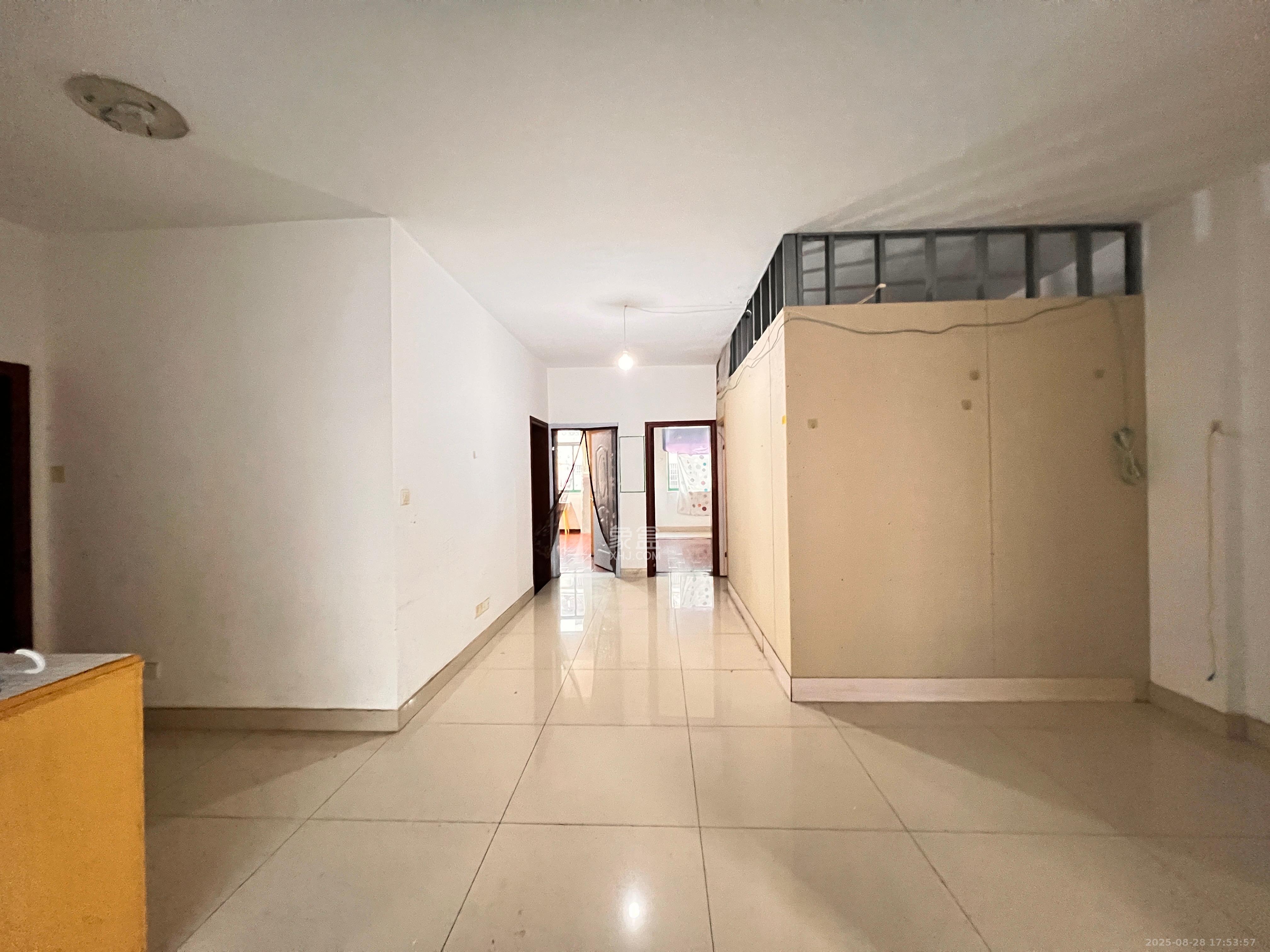 星沙国际物流园/泉星社区  4室2厅1卫    1100.0元/月室内图