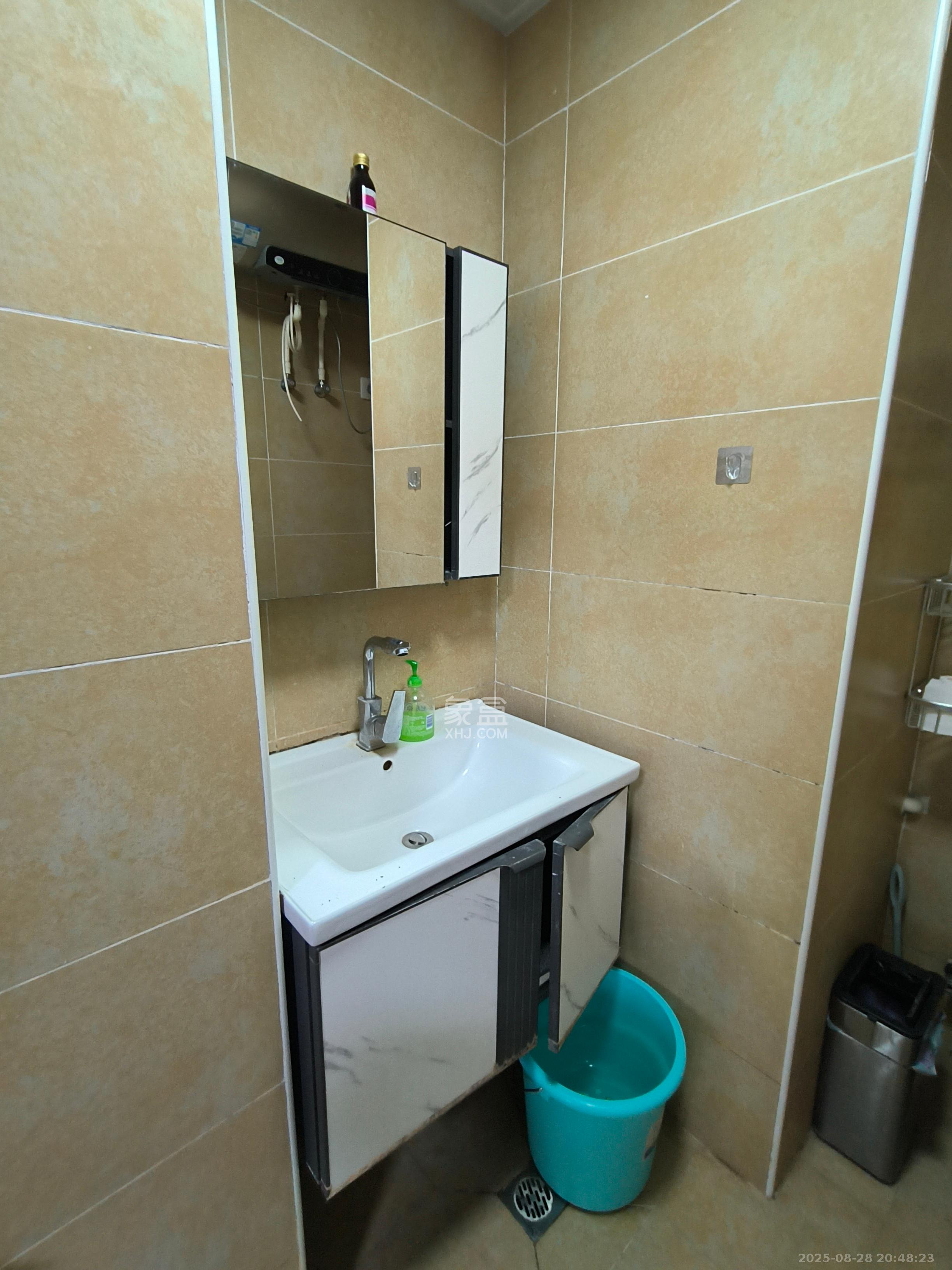 雅第大厦  1室1厅1卫    2300.0元/月室内图