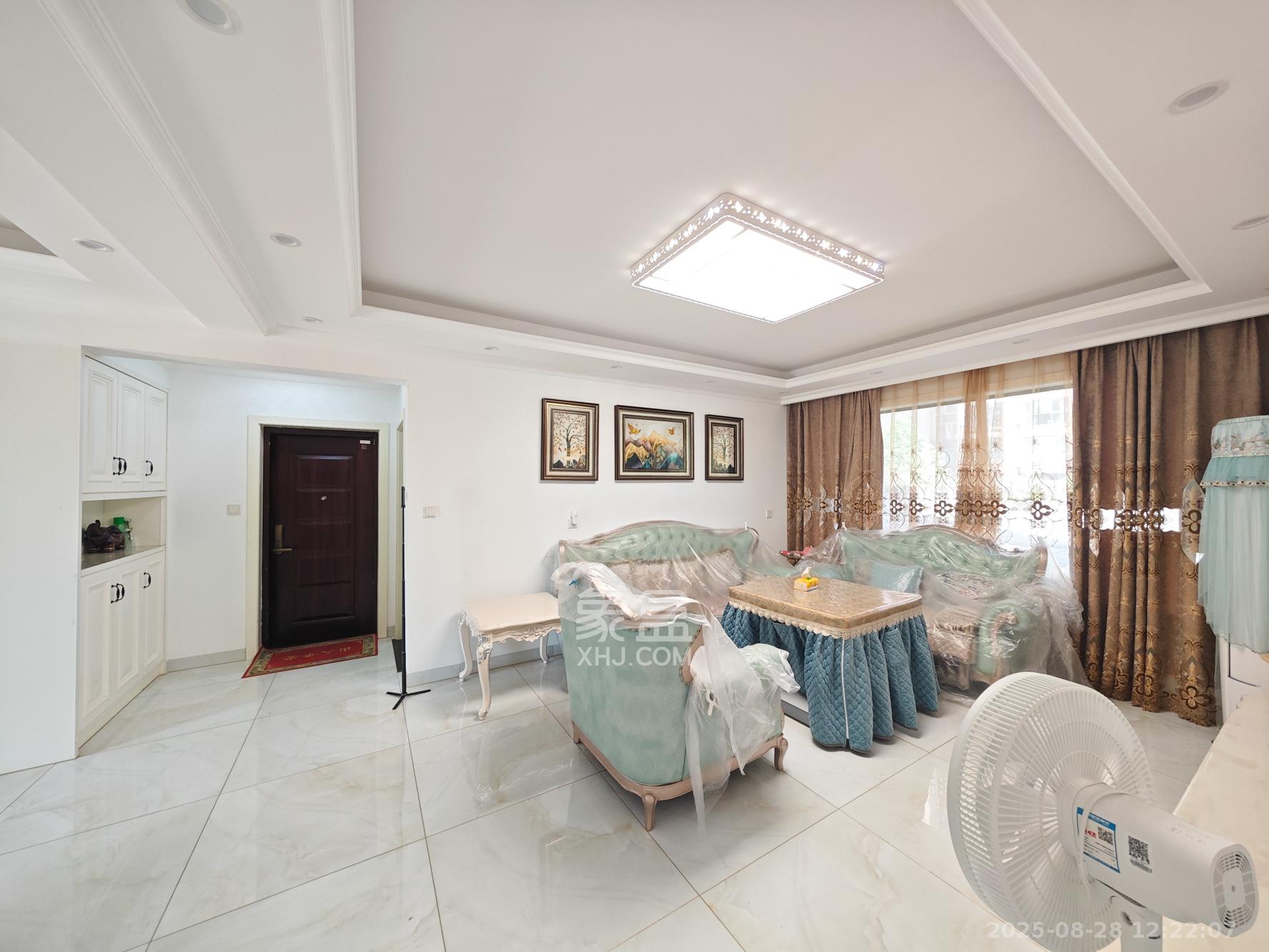 博长山水香颐 1室2厅1卫 108.0万 博长山水香颐 1室2厅1卫 108.0万客厅