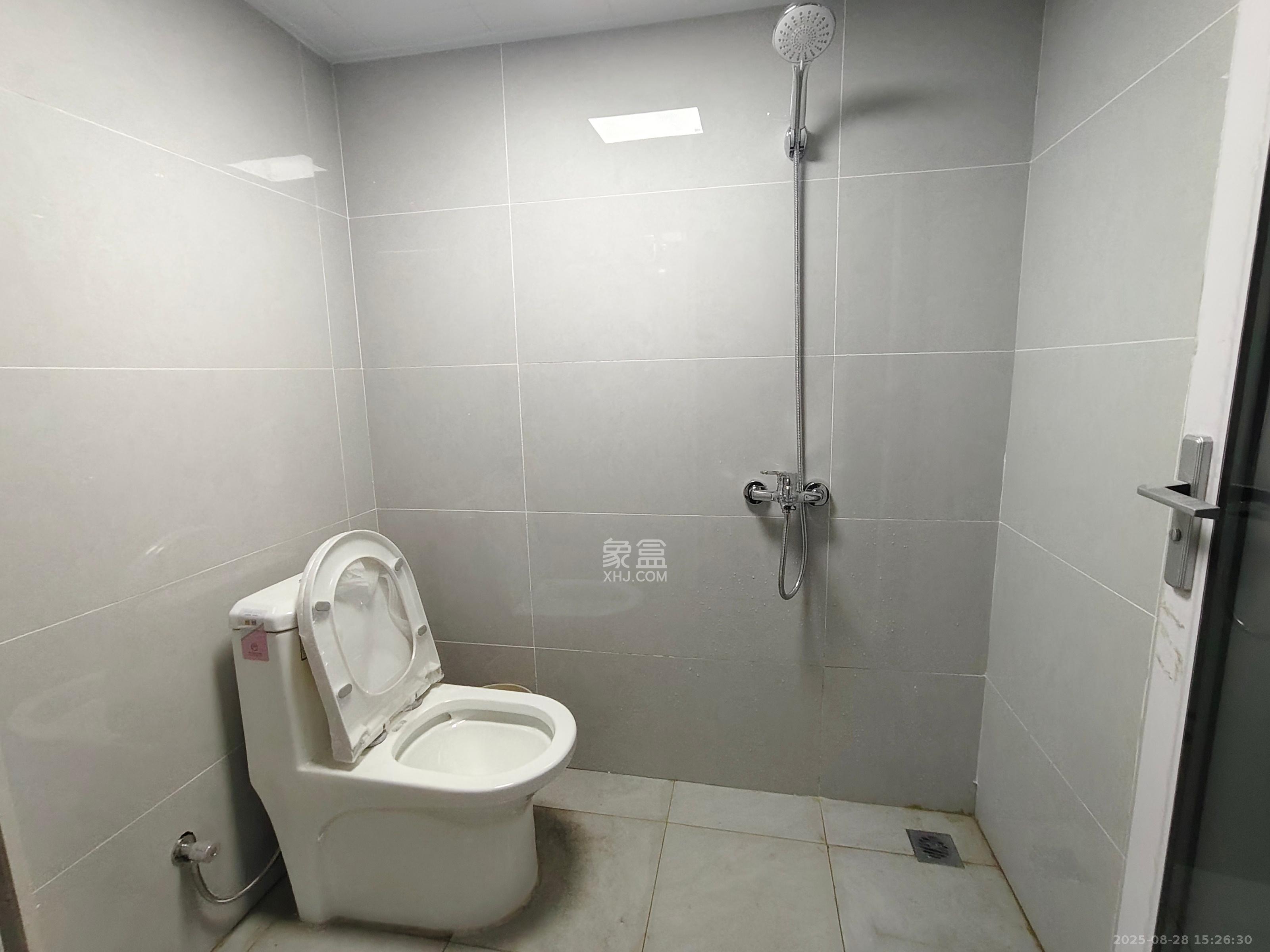 钱隆世家 2室1厅1卫 1600.0元/月 钱隆世家 2室1厅1卫 1600.0元/月室内图