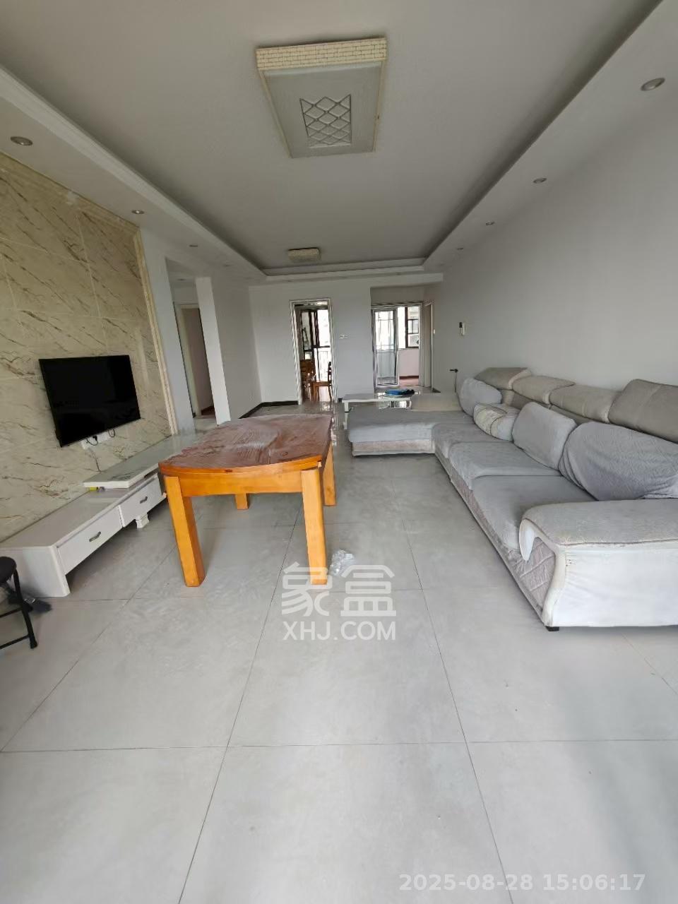 佳兆业水岸新都  4室2厅2卫    1800.0元/月室内图