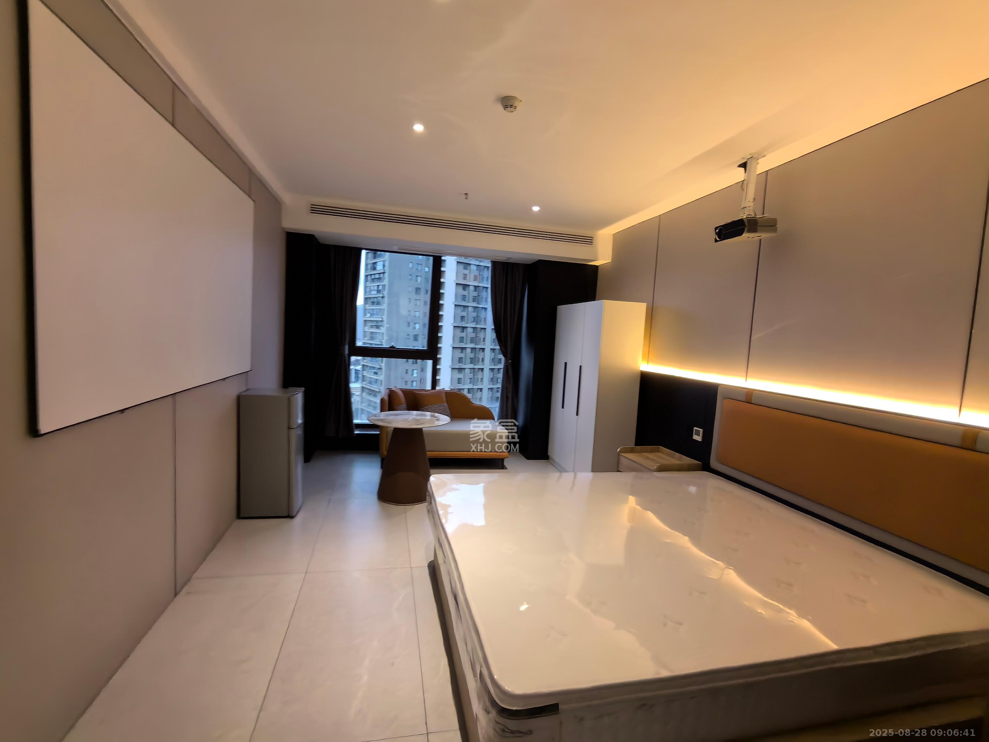 臻园  1室1厅1卫    1600.0元/月室内图