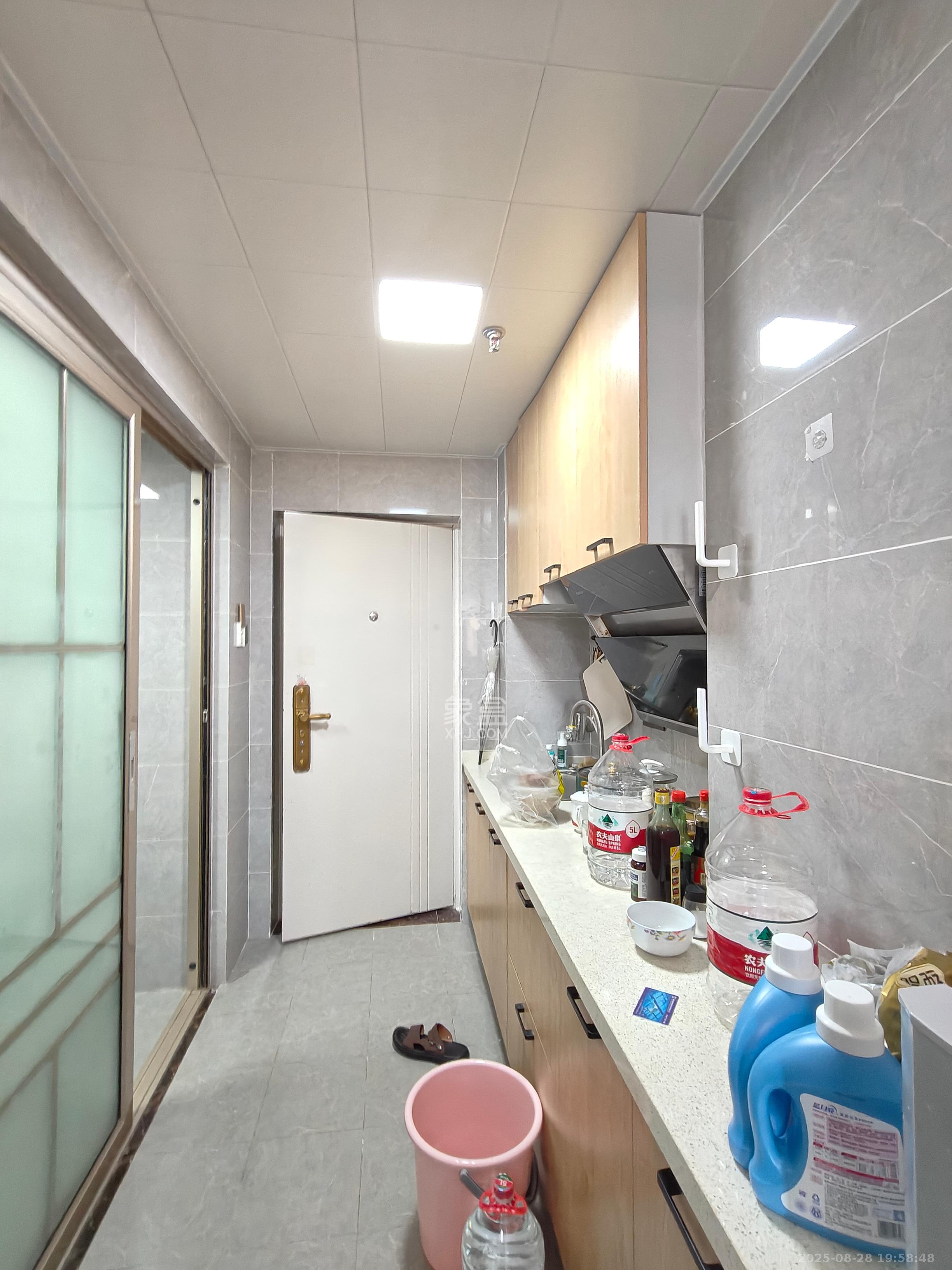 壹廷中央府院(福地花园)  1室1厅1卫    1650.0元/月 壹廷中央府院(福地花园)  1室1厅1卫    1650.0元/月室内图