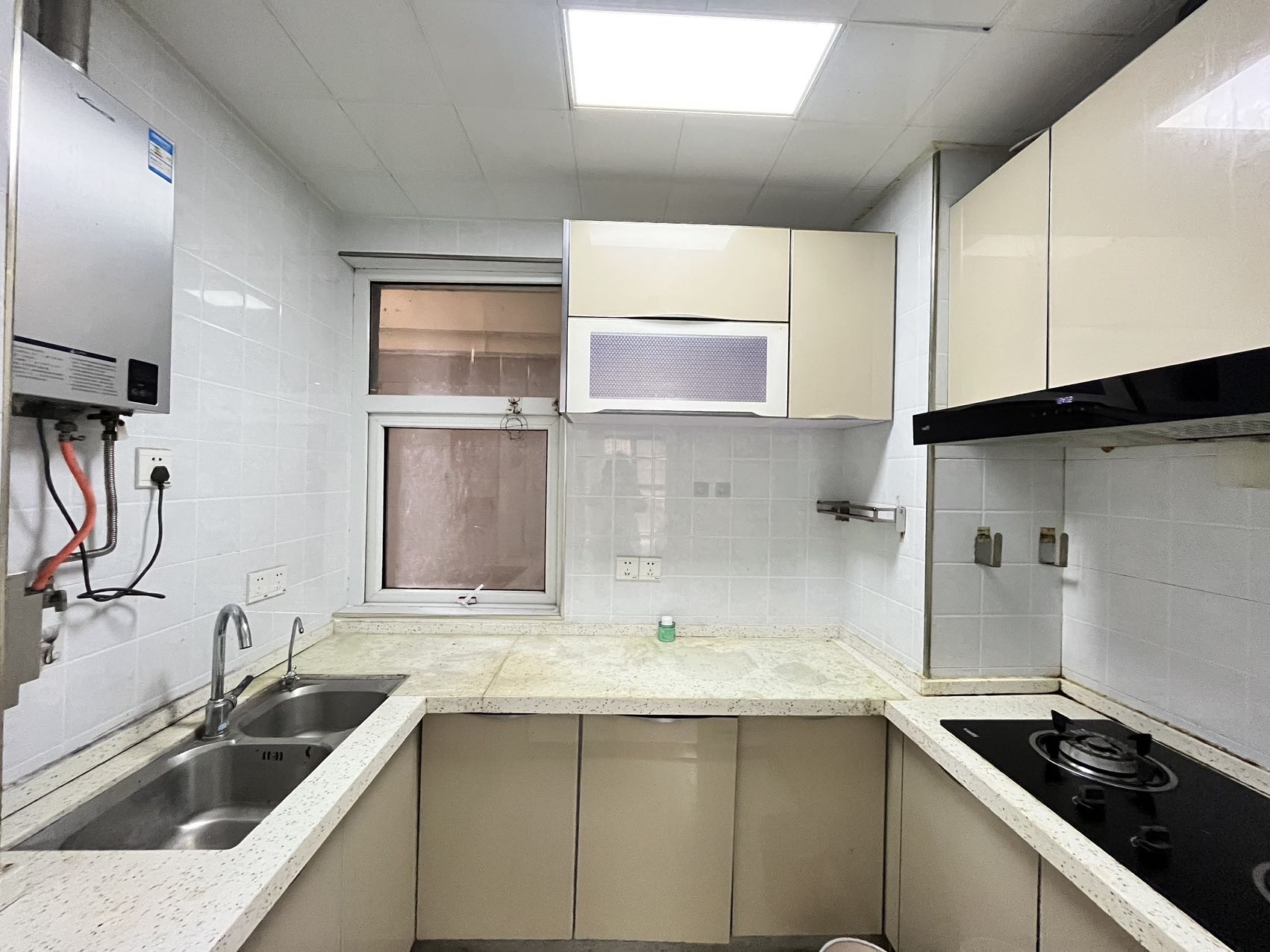 富兴嘉城 3室2厅2卫 1500.0元/月 富兴嘉城 3室2厅2卫 1500.0元/月室内图