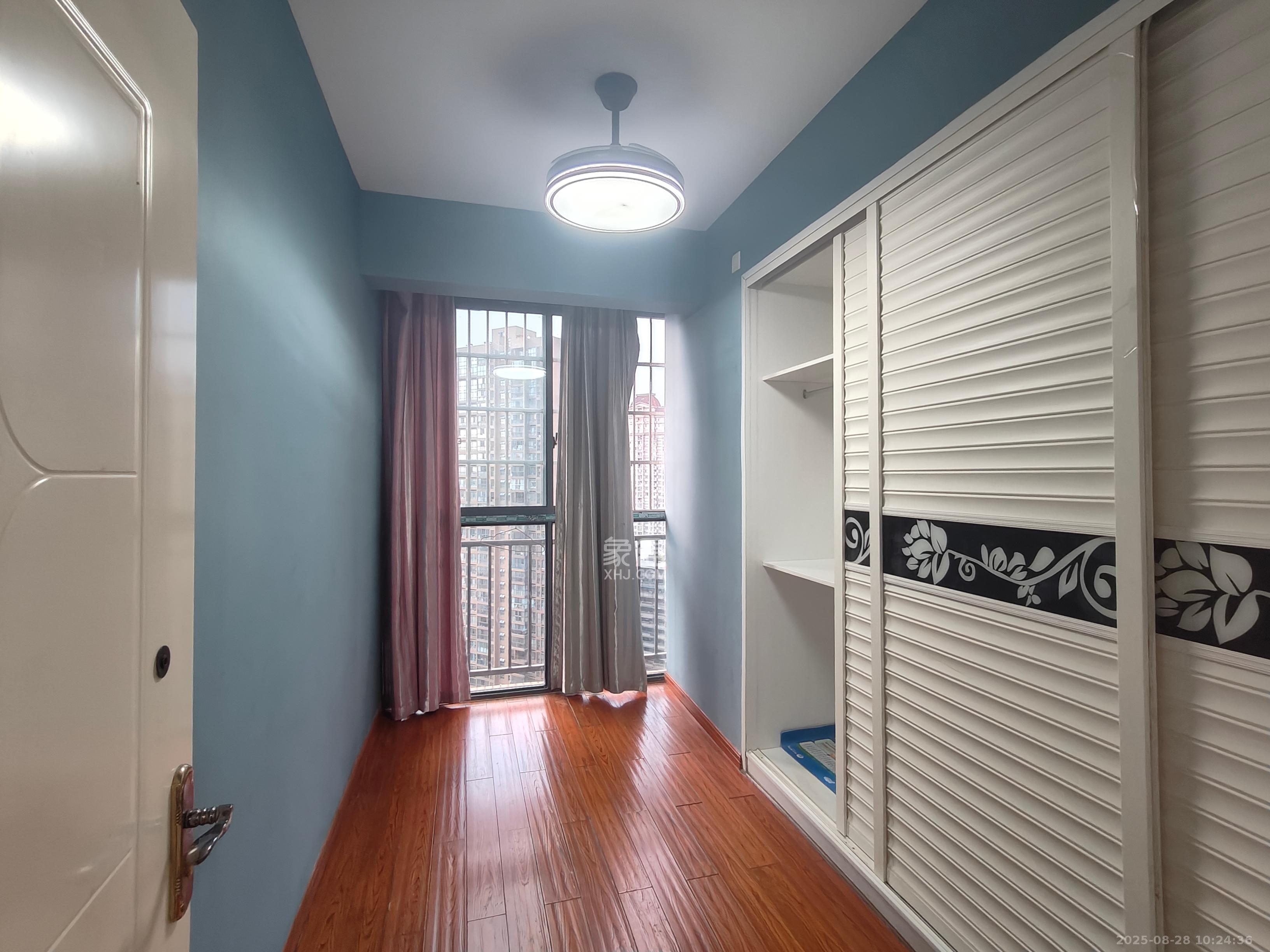 万博汇 2室1厅1卫 1800.0元/月 万博汇 2室1厅1卫 1800.0元/月室内图