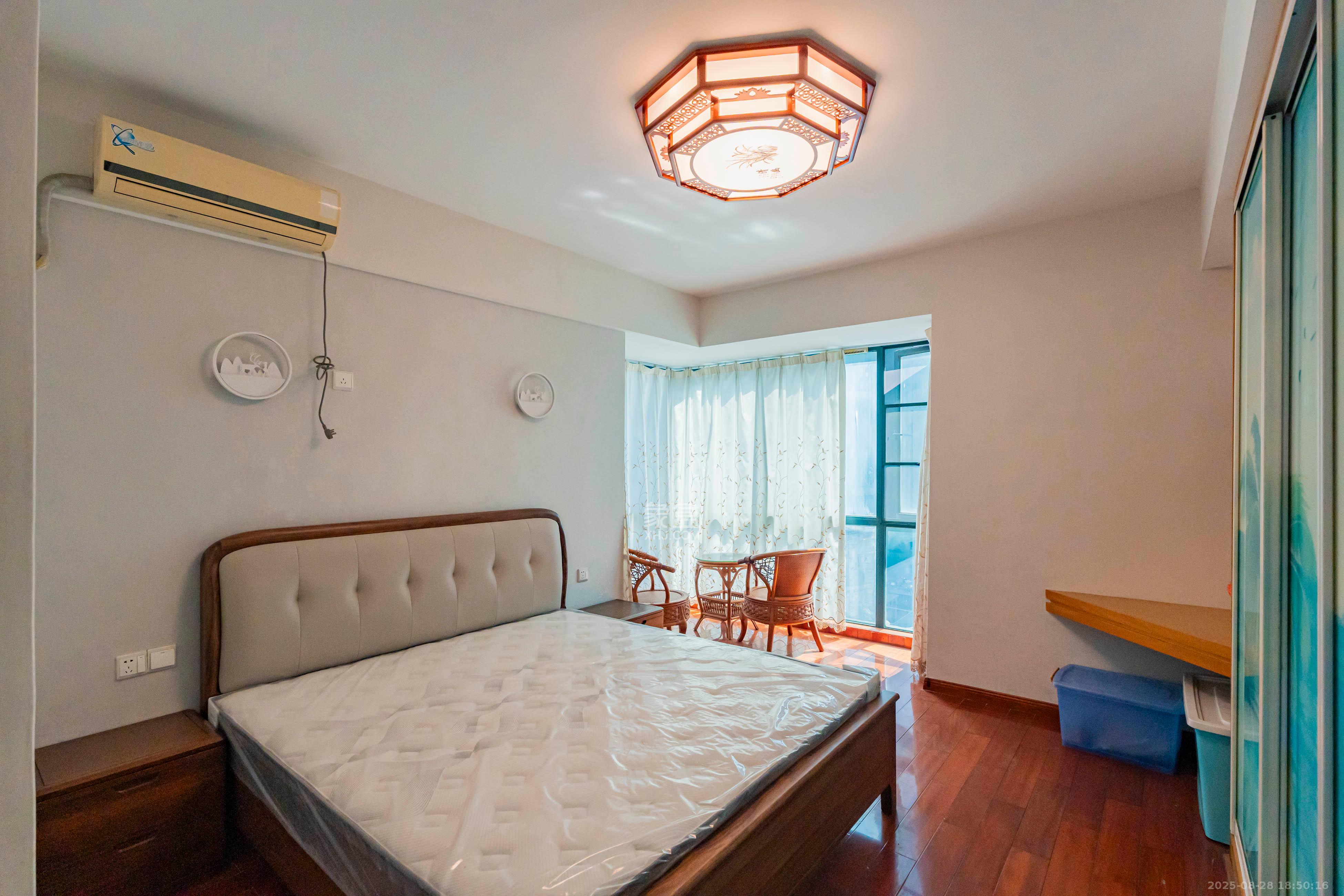 华盛新外滩  3室2厅2卫    175.0万 华盛新外滩  3室2厅2卫    175.0万卧室