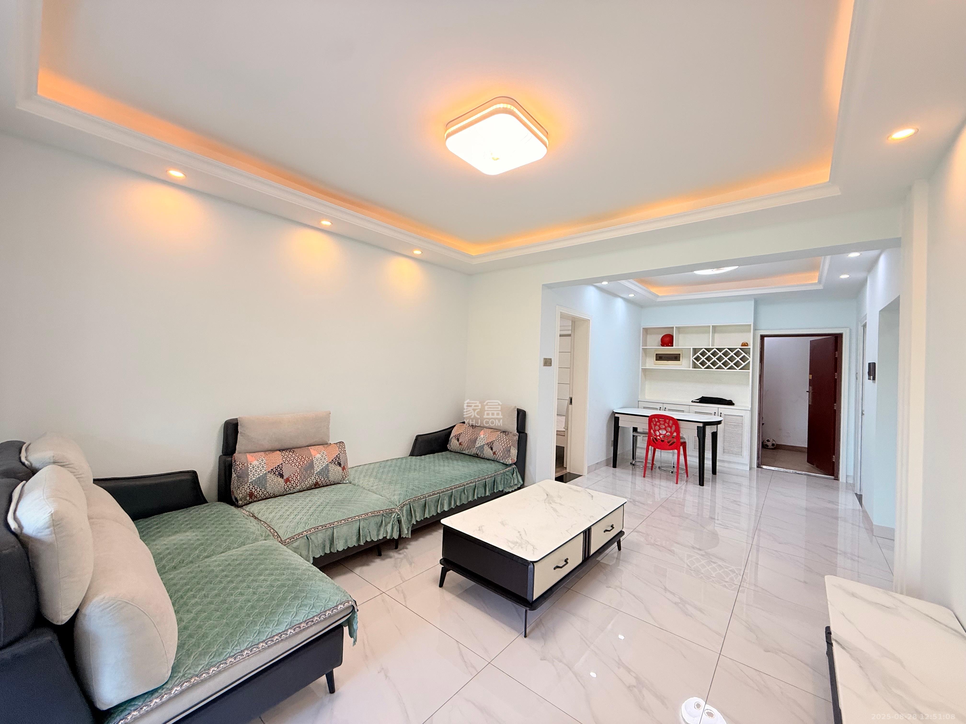 半山壹号  1室2厅1卫    2750.0元/月 半山壹号  1室2厅1卫    2750.0元/月