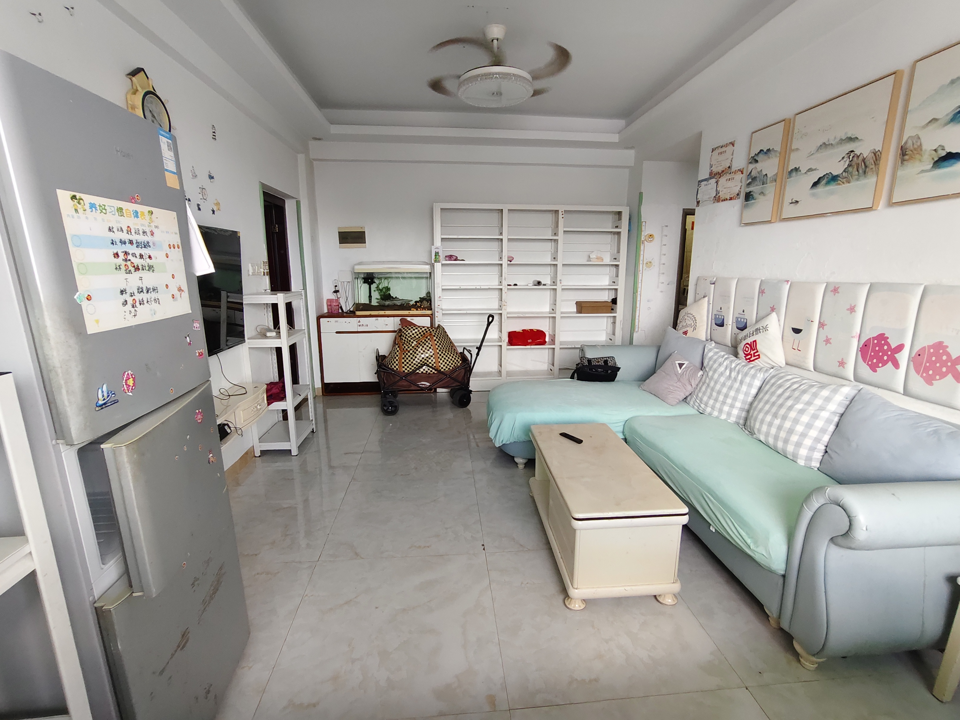 海阳小区  2室2厅1卫   2200.00元/月室内图
