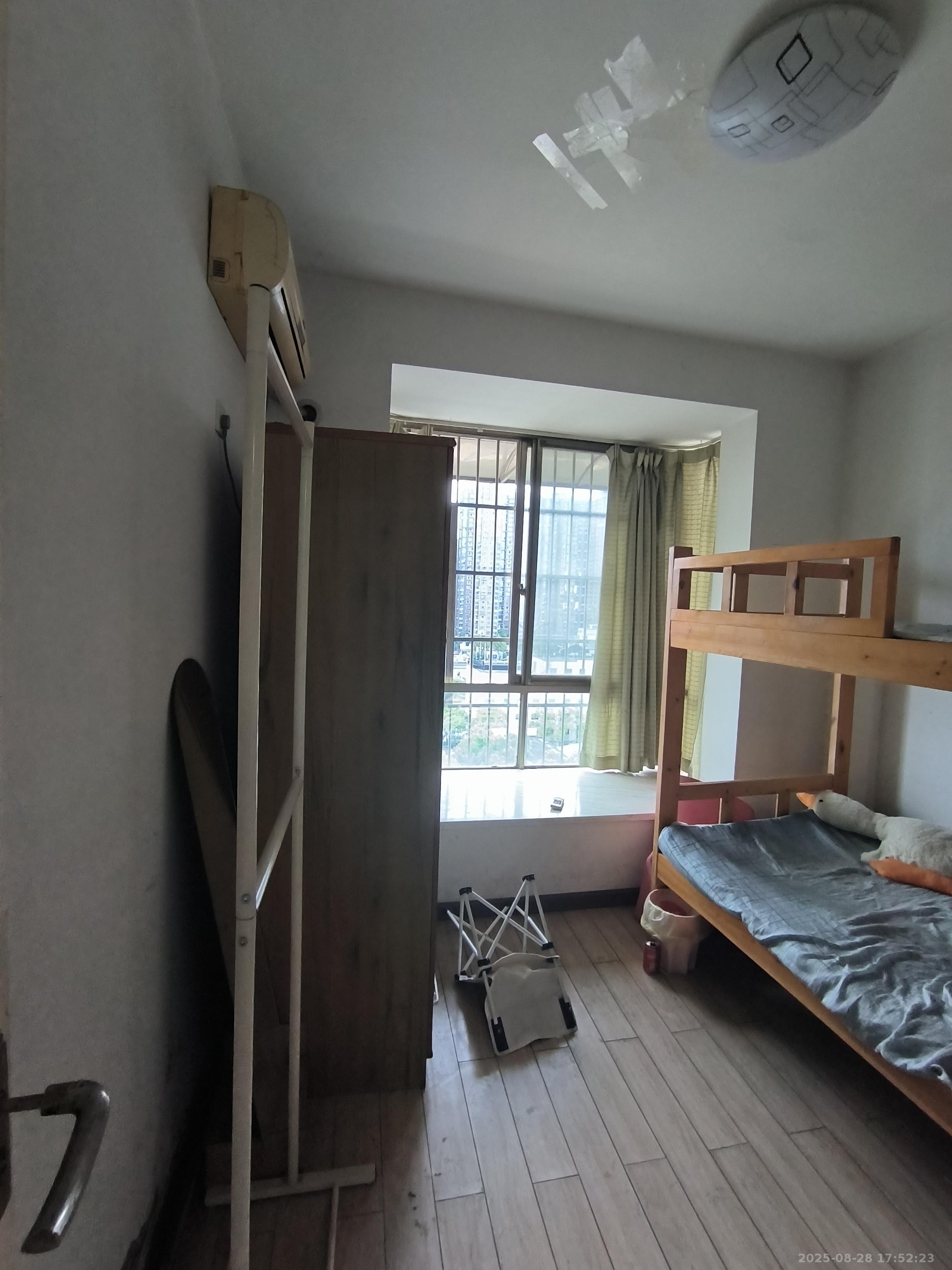 阳光丽景 3室2厅2卫 1800.0元/月 阳光丽景 3室2厅2卫 1800.0元/月室内图