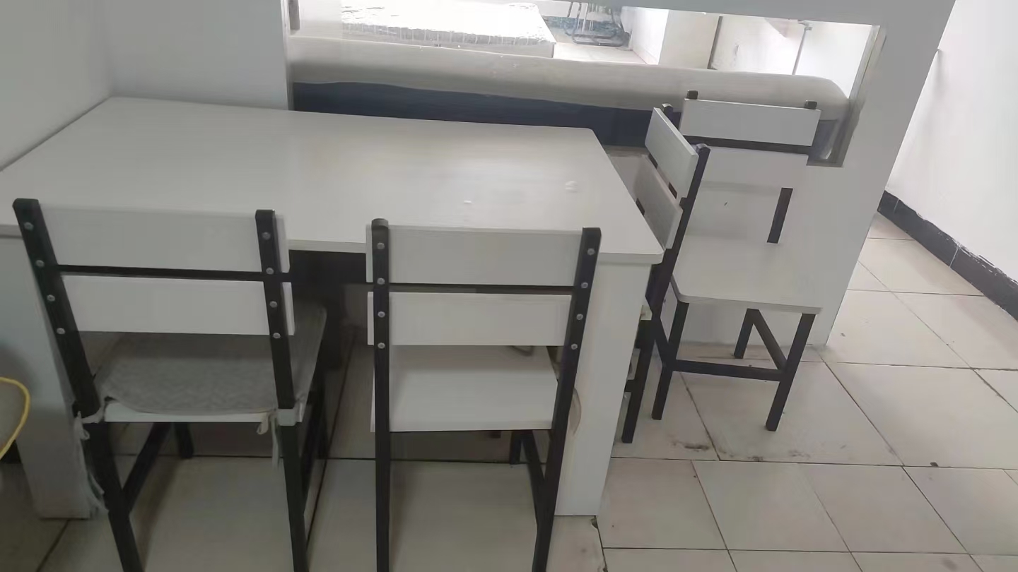 金海大厦(海秀西路)  1室0厅1卫    1100.0元/月 金海大厦(海秀西路)  1室0厅1卫    1100.0元/月室内图