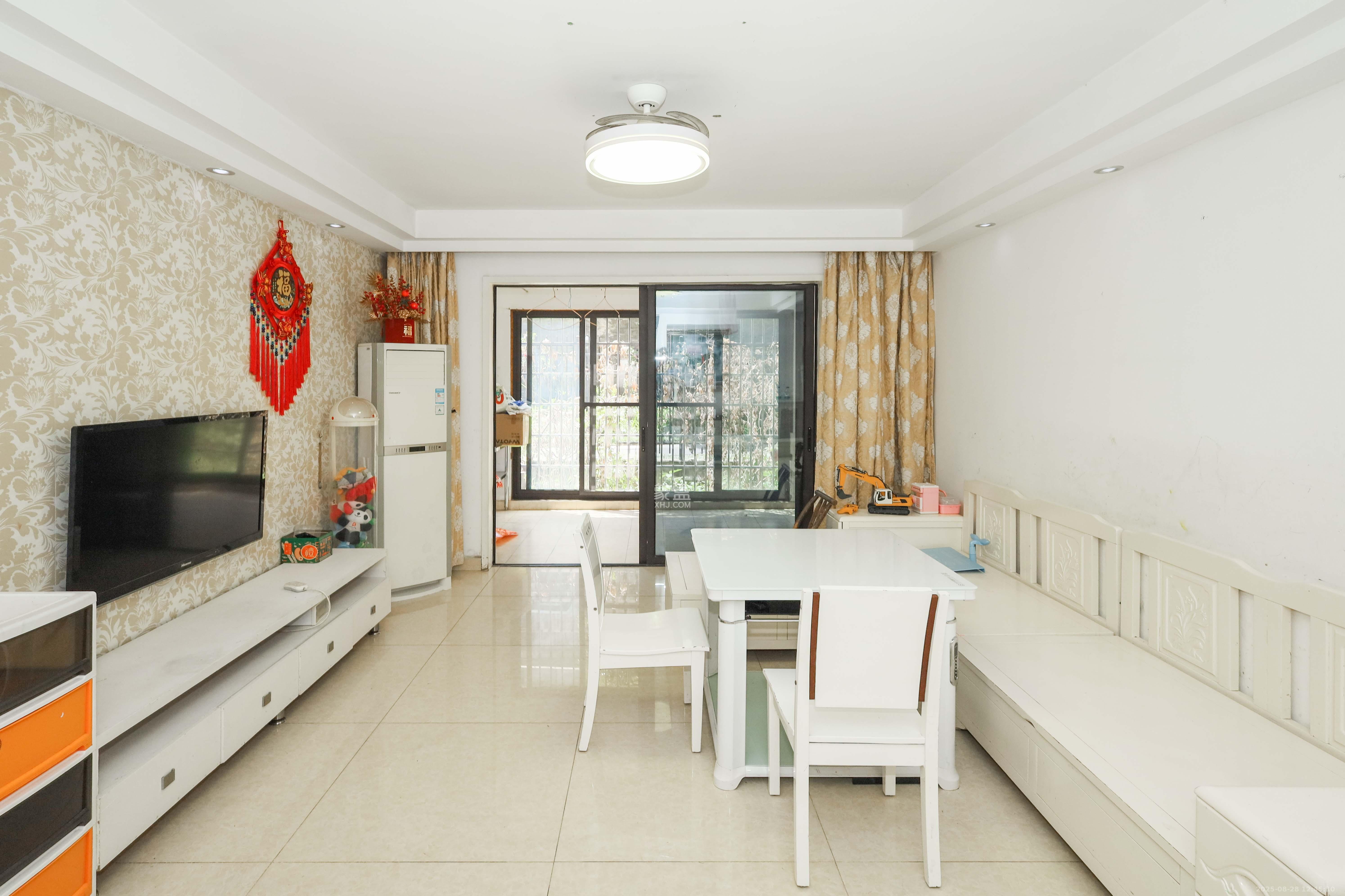 保利麓谷林语E区  4室2厅2卫    136.8万 保利麓谷林语E区  4室2厅2卫    136.8万