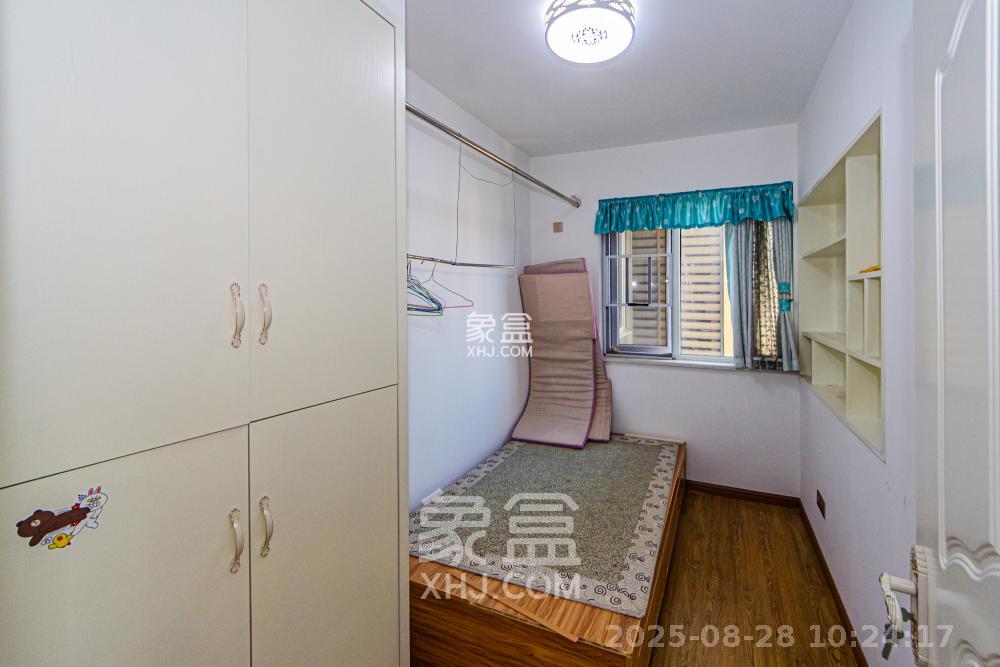 万国城(当代满庭春MOMA)三期  3室2厅2卫    2500.0元/月 万国城(当代满庭春MOMA)三期  3室2厅2卫    2500.0元/月室内图