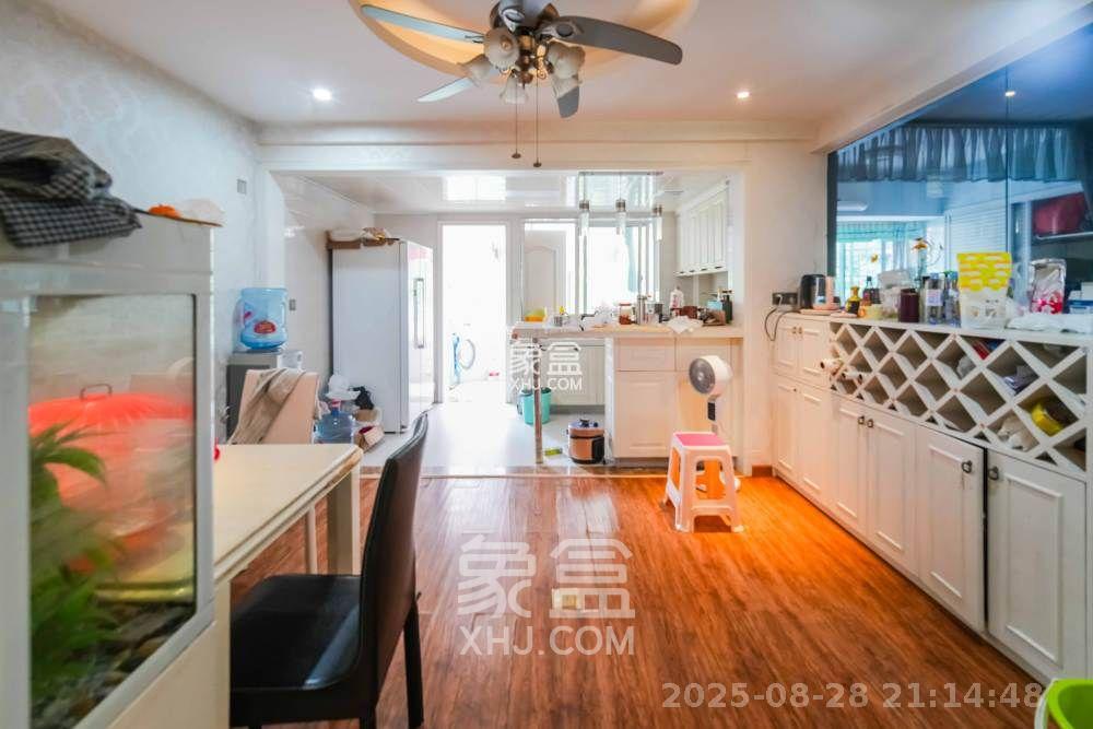 城市山水豪园（山水城市风景）  3室2厅2卫    3200.0元/月室内图