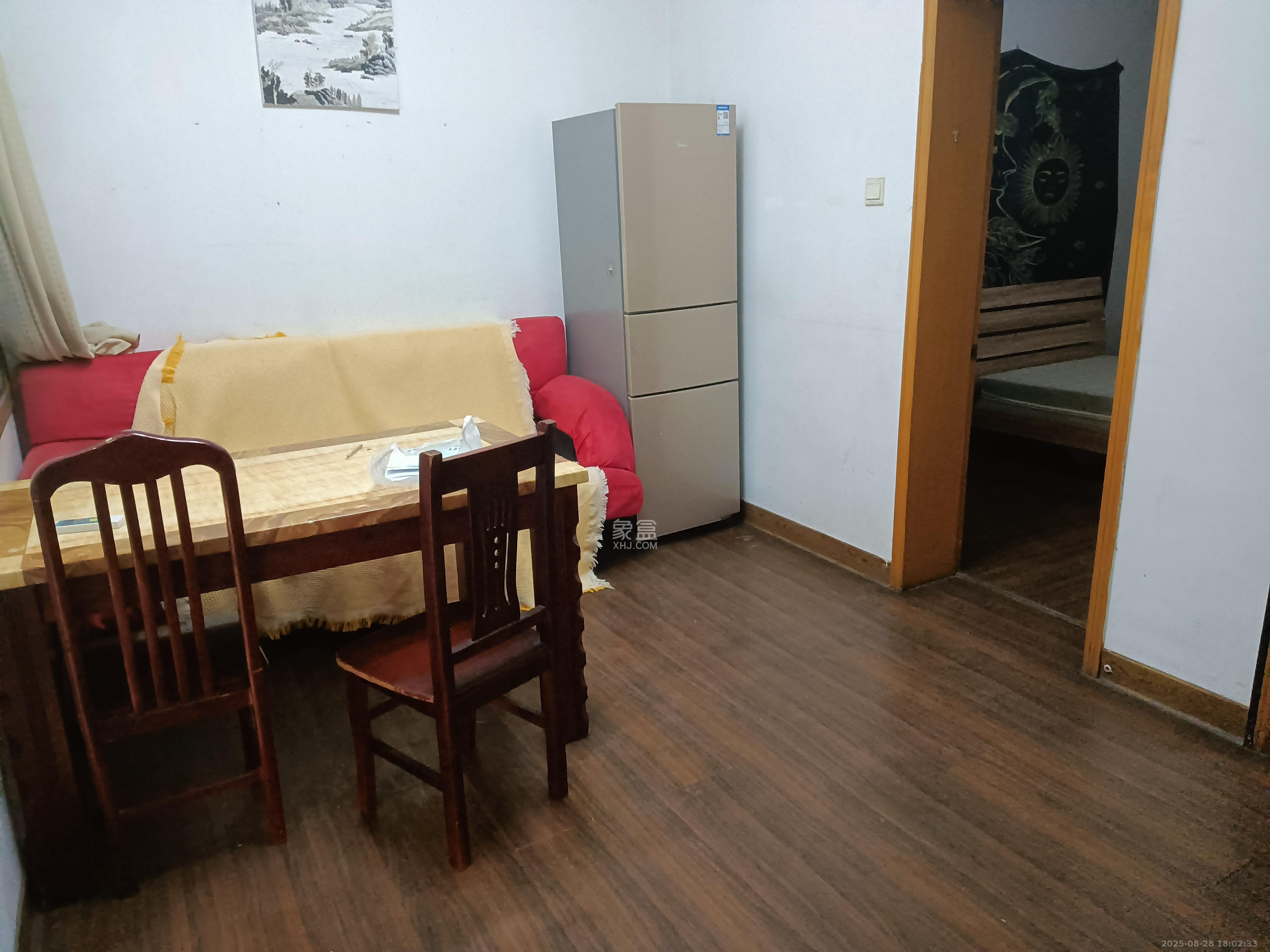 狮子山一片  2室1厅1卫   1200.00元/月室内图