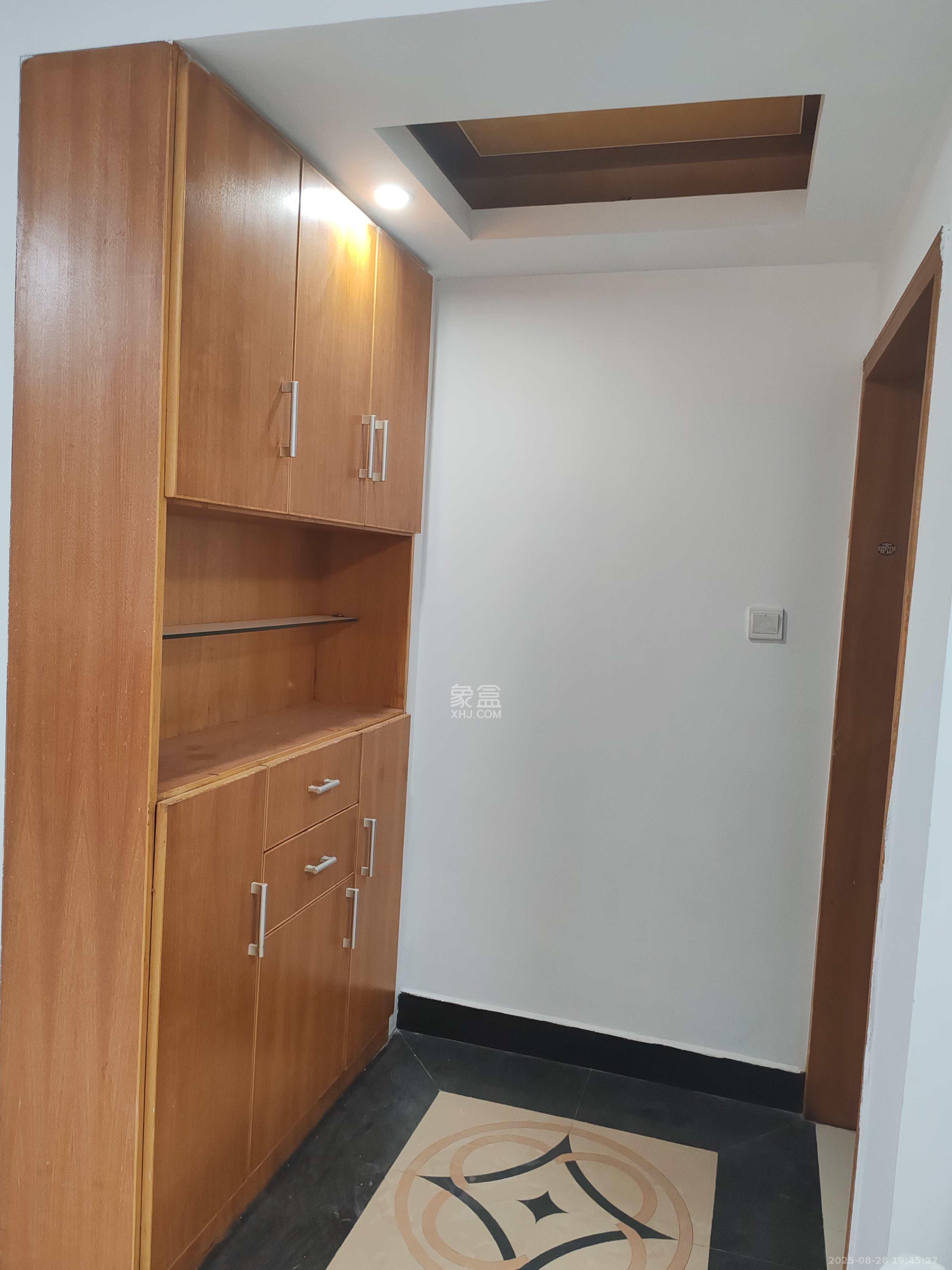 德润园  3室2厅1卫    2000.0元/月室内图