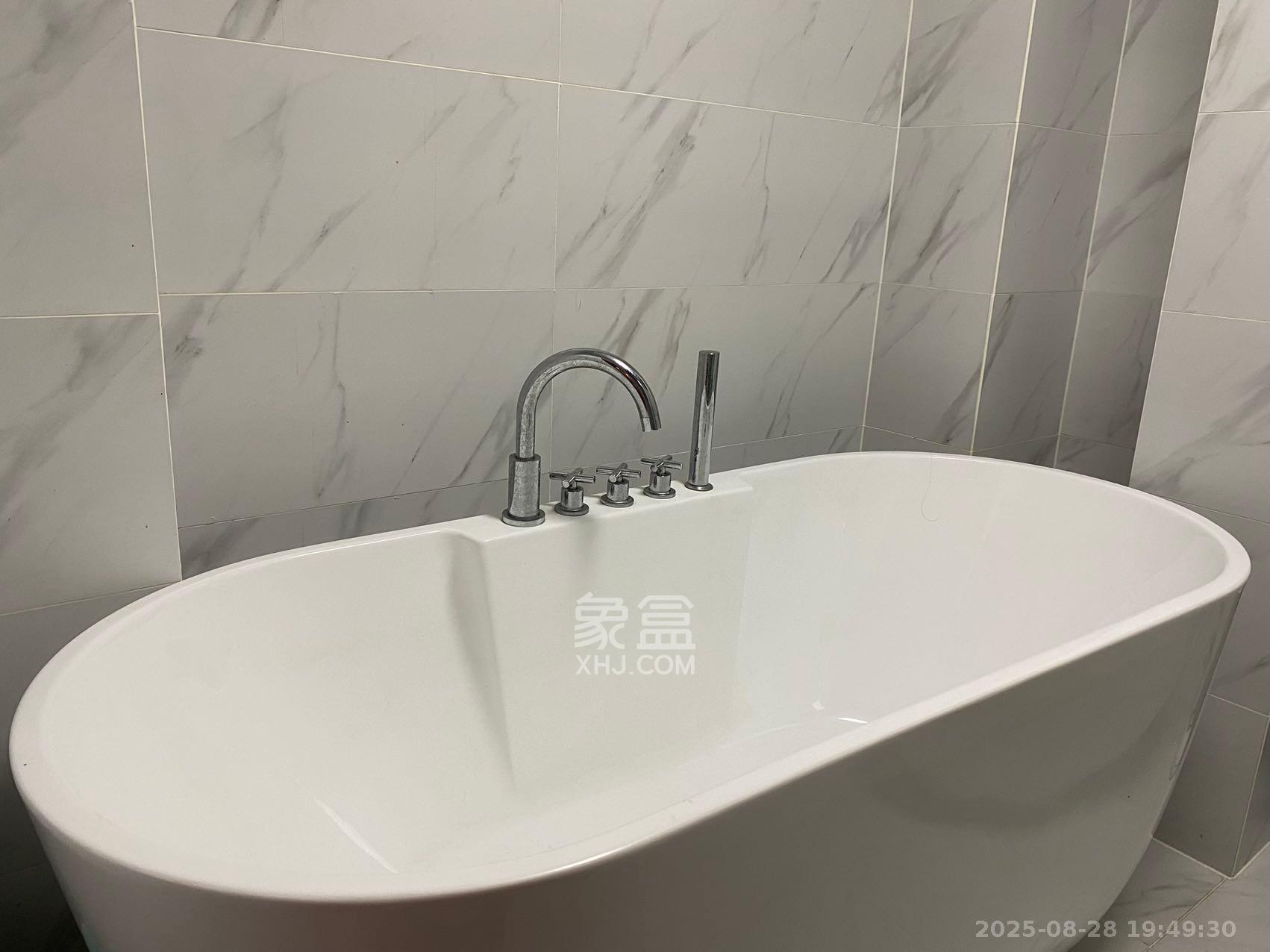 蓝湾国际广场 2室1厅1卫 3800.0元/月 蓝湾国际广场 2室1厅1卫 3800.0元/月室内图