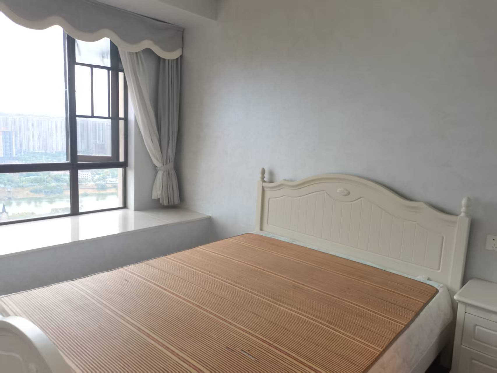 华耀碧桂园十里江湾观澜  1室1厅1卫    2180.0元/月