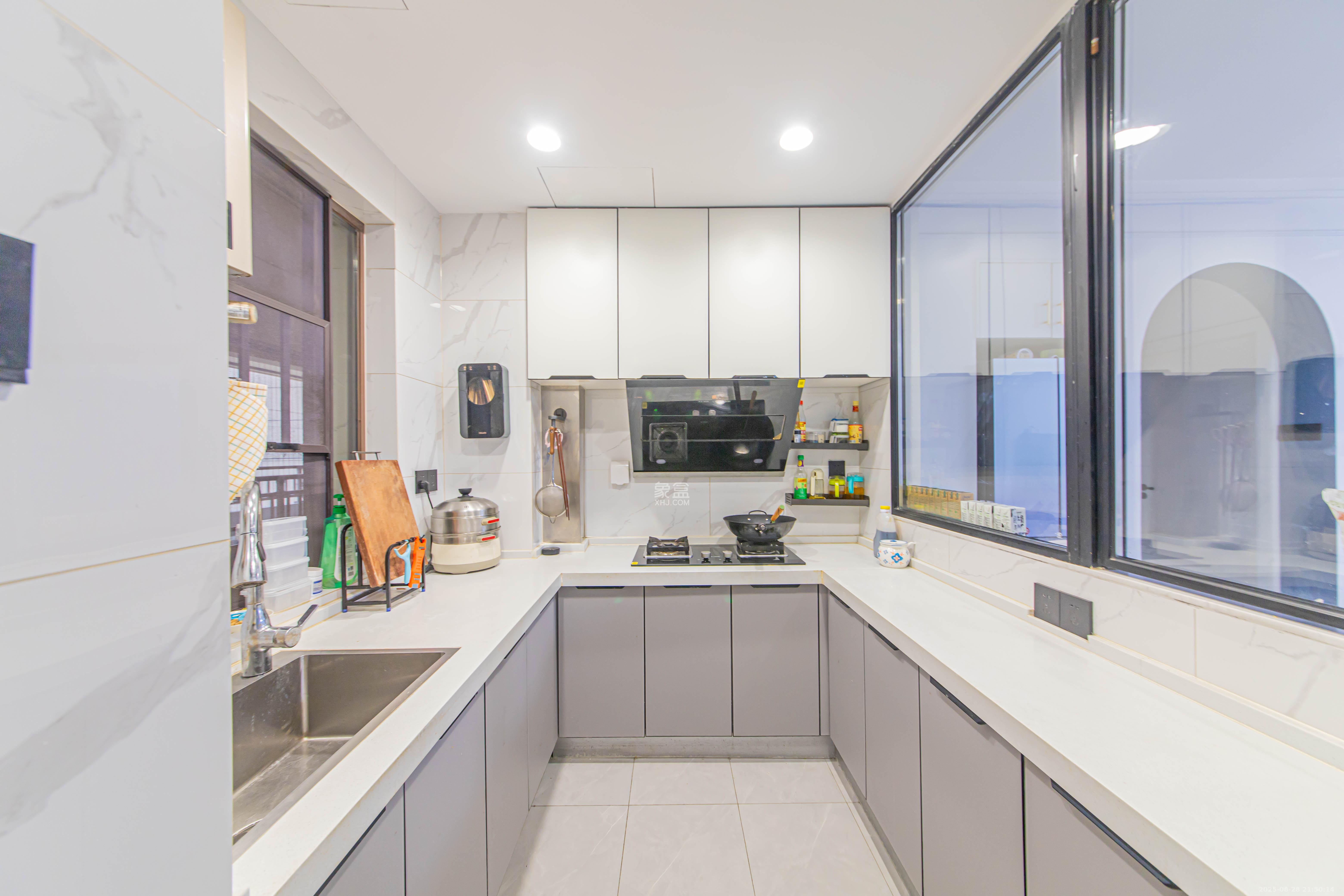 大唐印象二期御府 3室2厅2卫 125.0万 大唐印象二期御府 3室2厅2卫 125.0万厨房