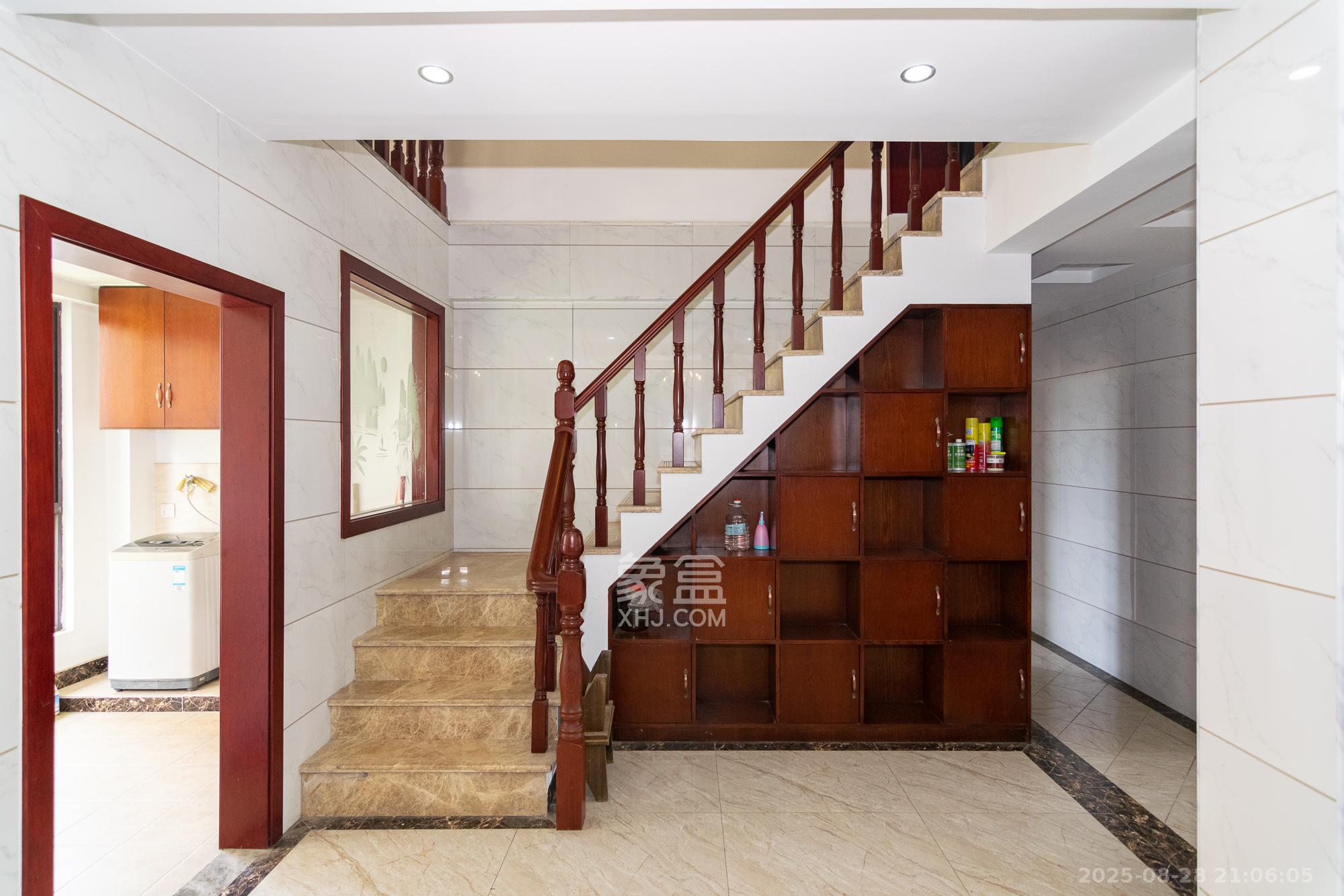 金地三千府（金地湖山樾、金地自在城）  1室0厅0卫    165.0万其他