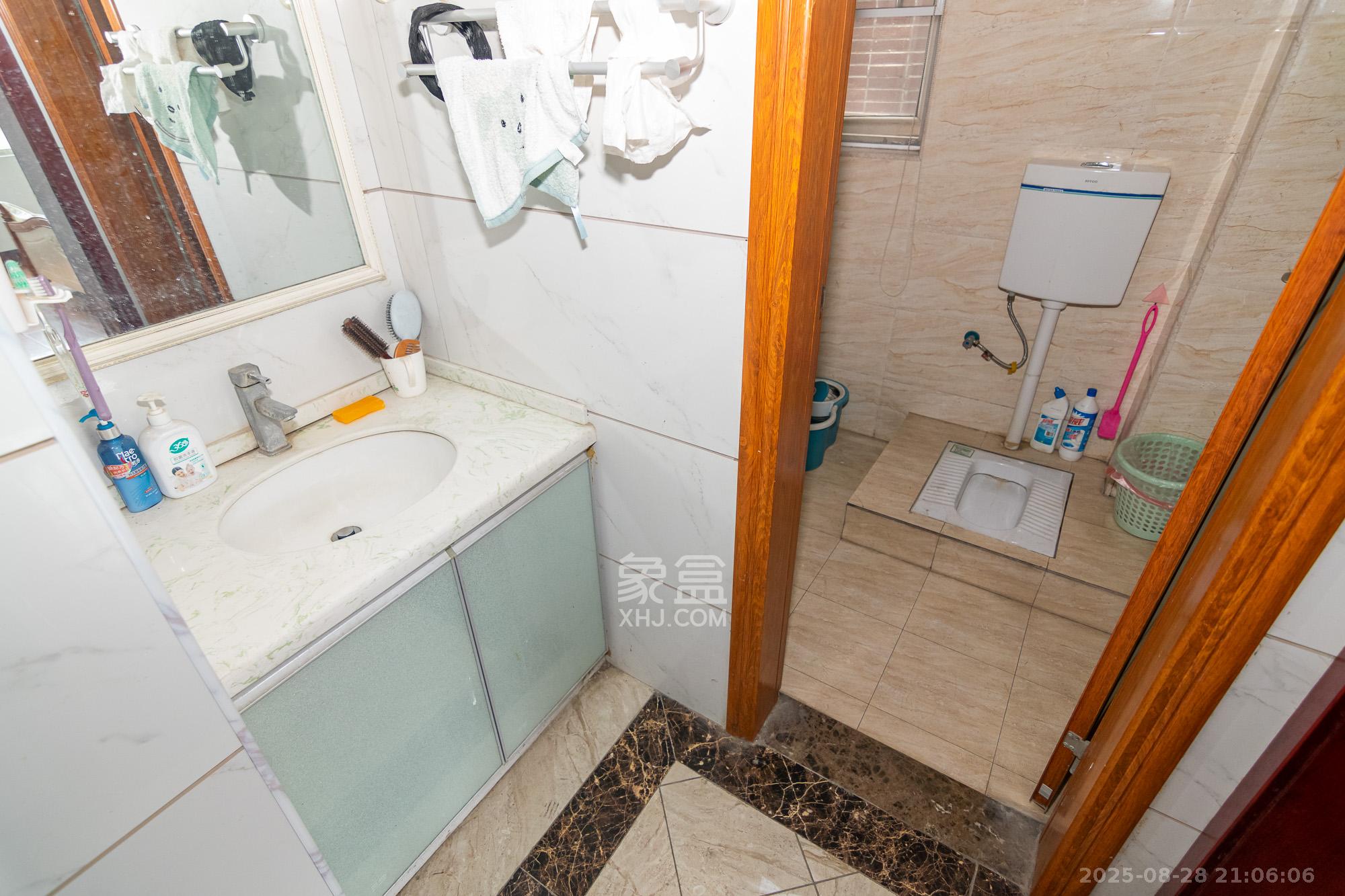 金地三千府（金地湖山樾、金地自在城）  1室0厅0卫    165.0万卫生间