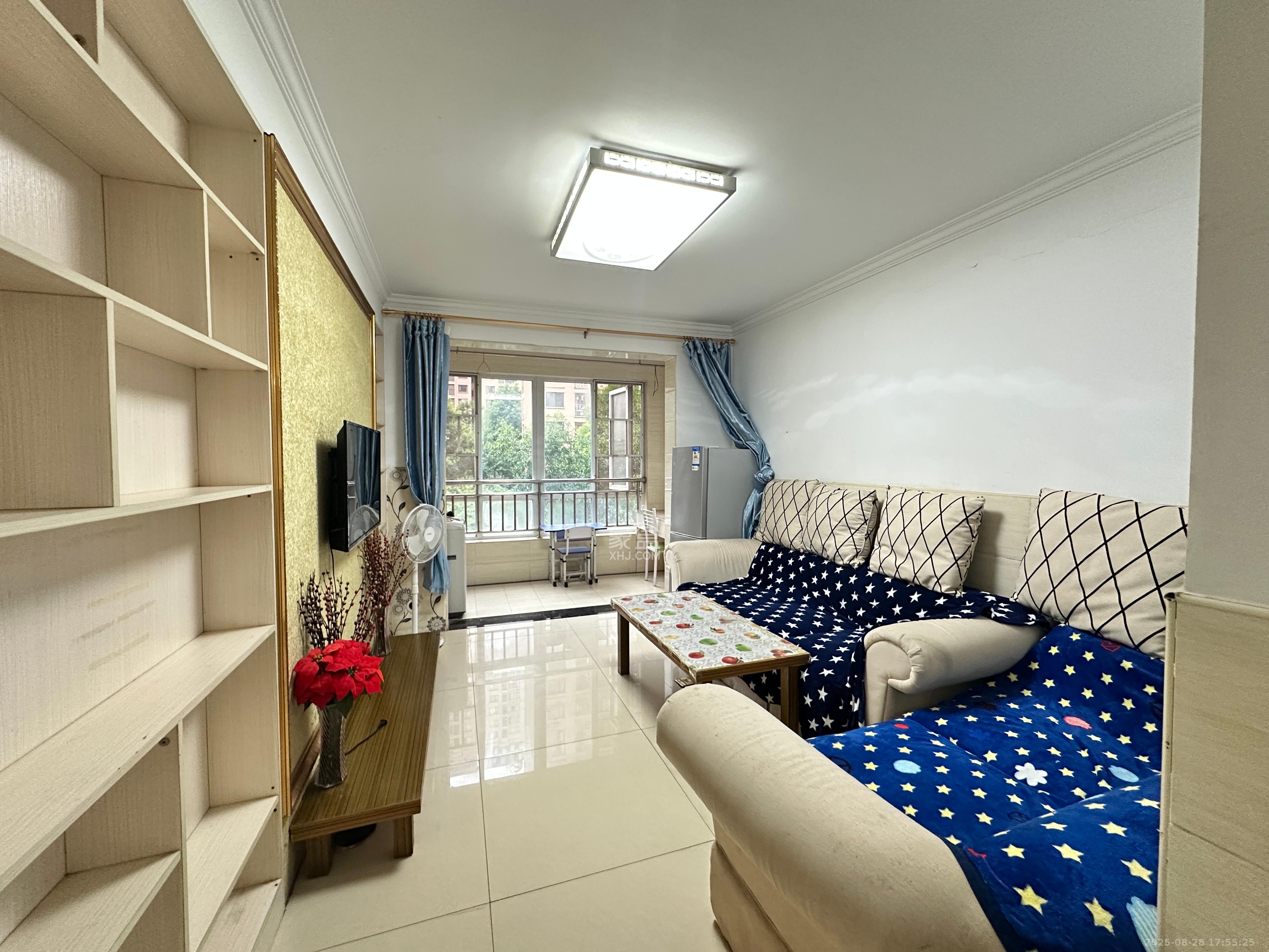 丽发新城 2室2厅1卫 1600.0元/月 丽发新城 2室2厅1卫 1600.0元/月室内图