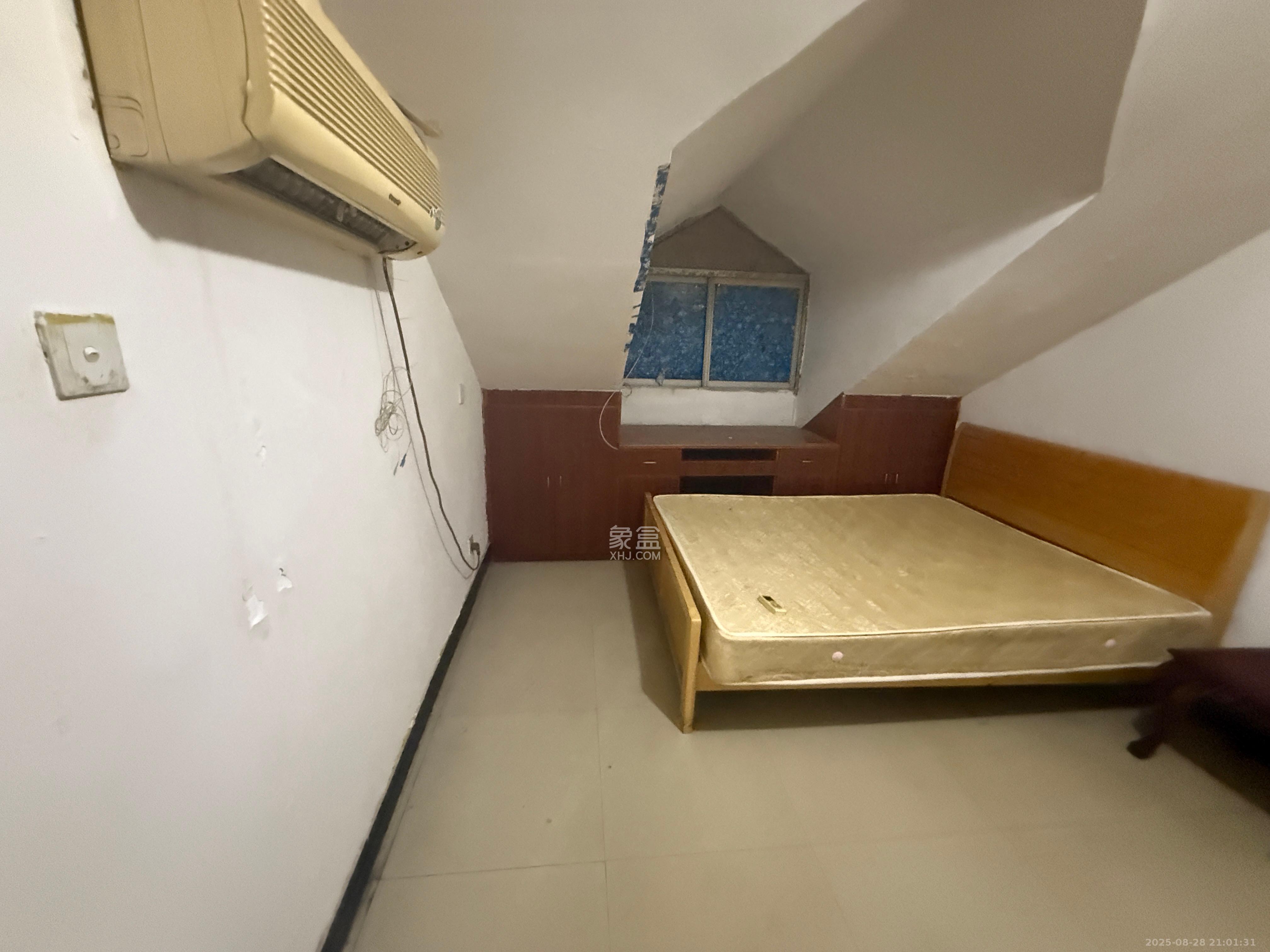 茶子山小区  1室0厅0卫    1200.0元/月室内图