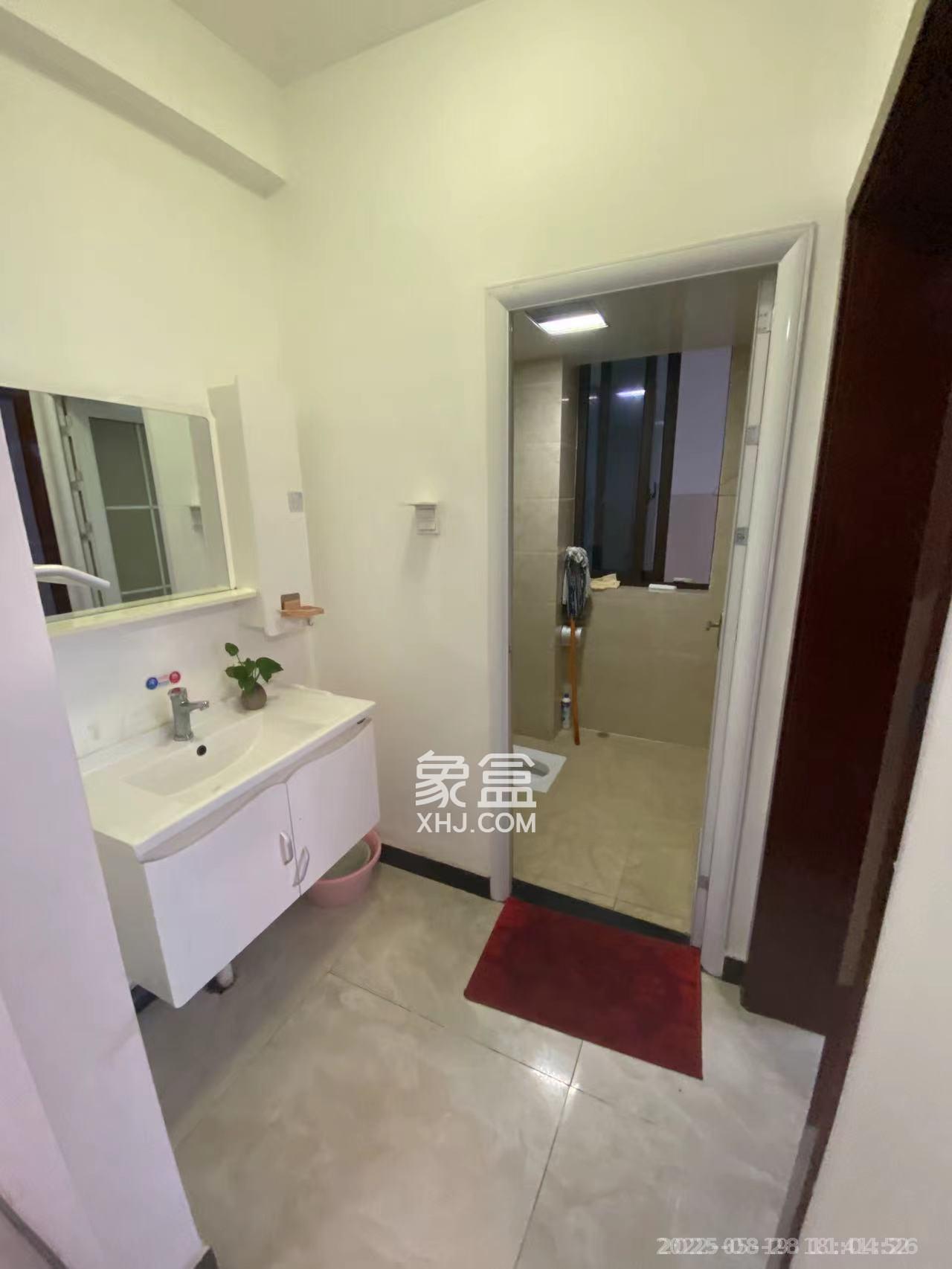 世茂外滩里(世茂铂翠湾三期) 3室2厅1卫 3500.0元/月 世茂外滩里(世茂铂翠湾三期) 3室2厅1卫 3500.0元/月室内图