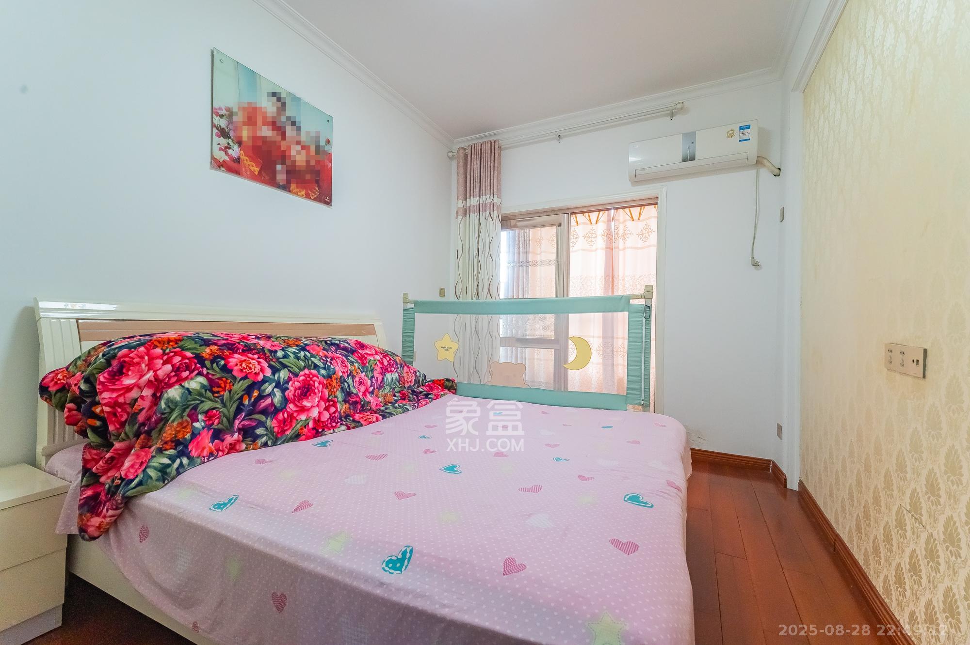 松雅湖金岸 3室2厅2卫 99.0万 松雅湖金岸 3室2厅2卫 99.0万卧室