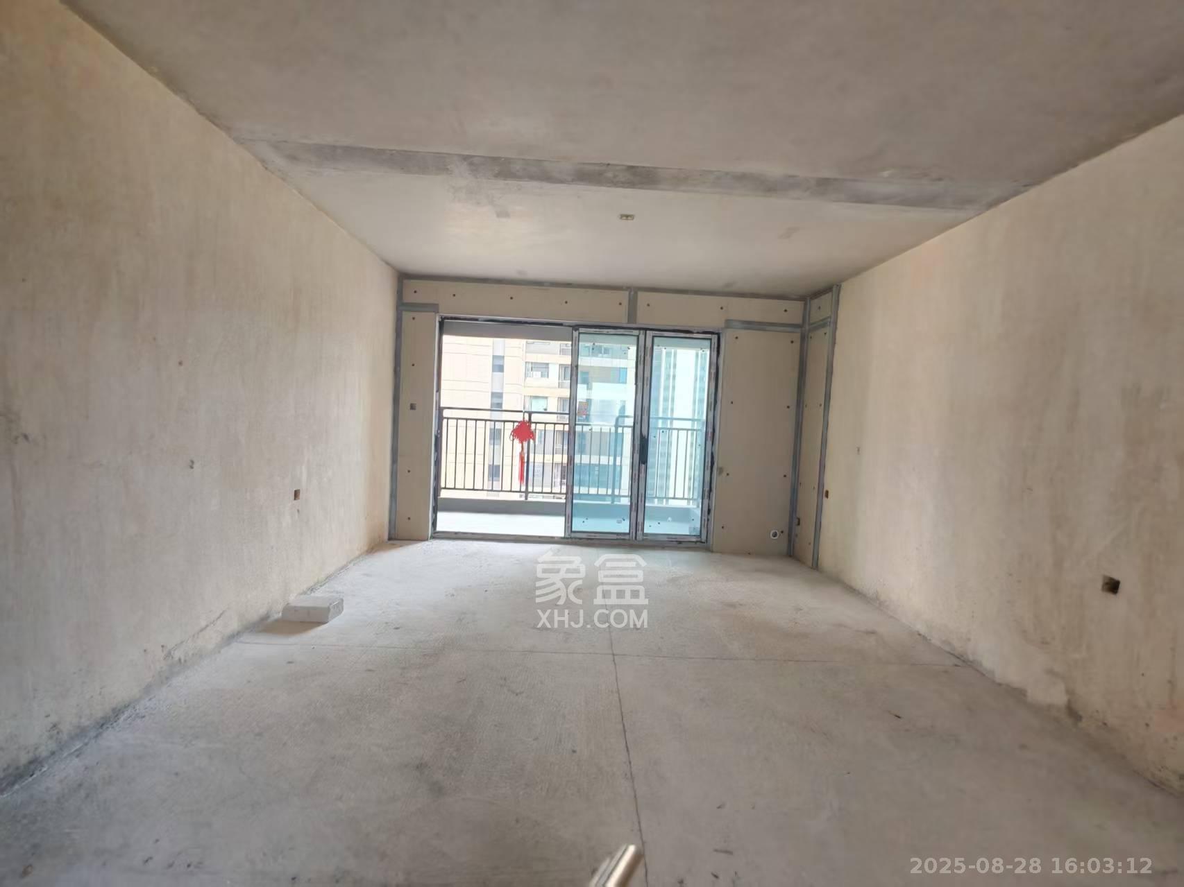 城发恒伟洋湖映2009  4室2厅2卫    2000.0元/月 城发恒伟洋湖映2009  4室2厅2卫    2000.0元/月