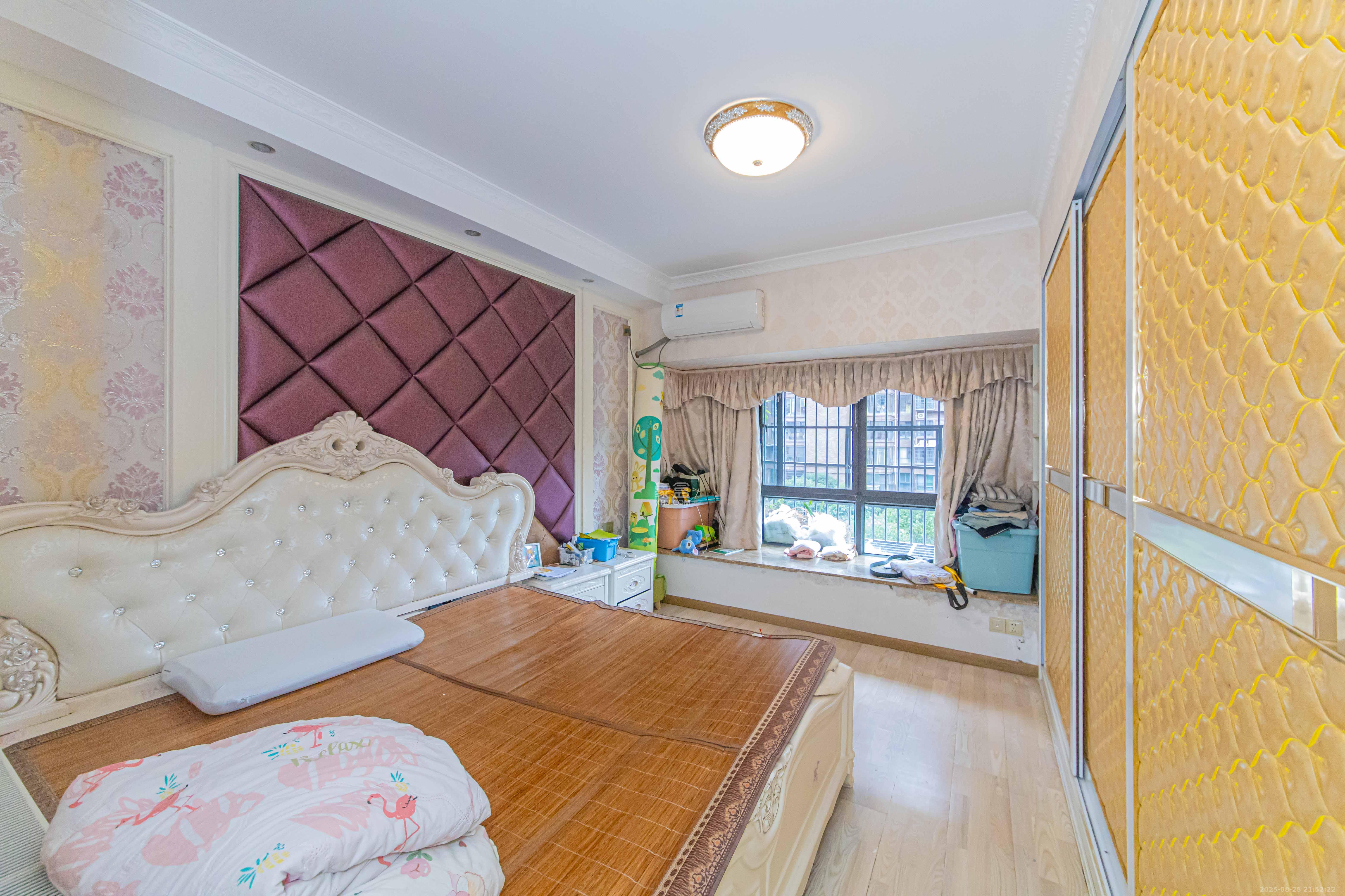 夏威夷碧水春城(碧桂园城市花园)  4室2厅2卫    135.0万 夏威夷碧水春城(碧桂园城市花园)  4室2厅2卫    135.0万卧室