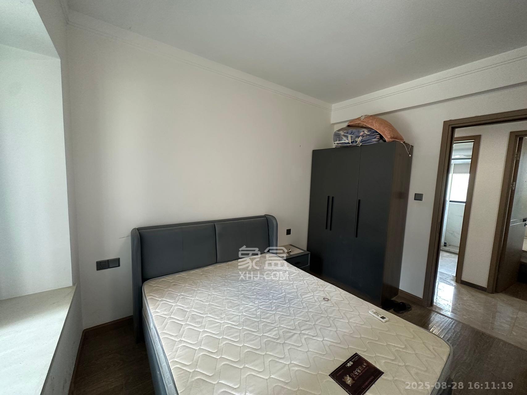 招商华发依云曦城 3室2厅2卫 2600.0元/月 招商华发依云曦城 3室2厅2卫 2600.0元/月室内图